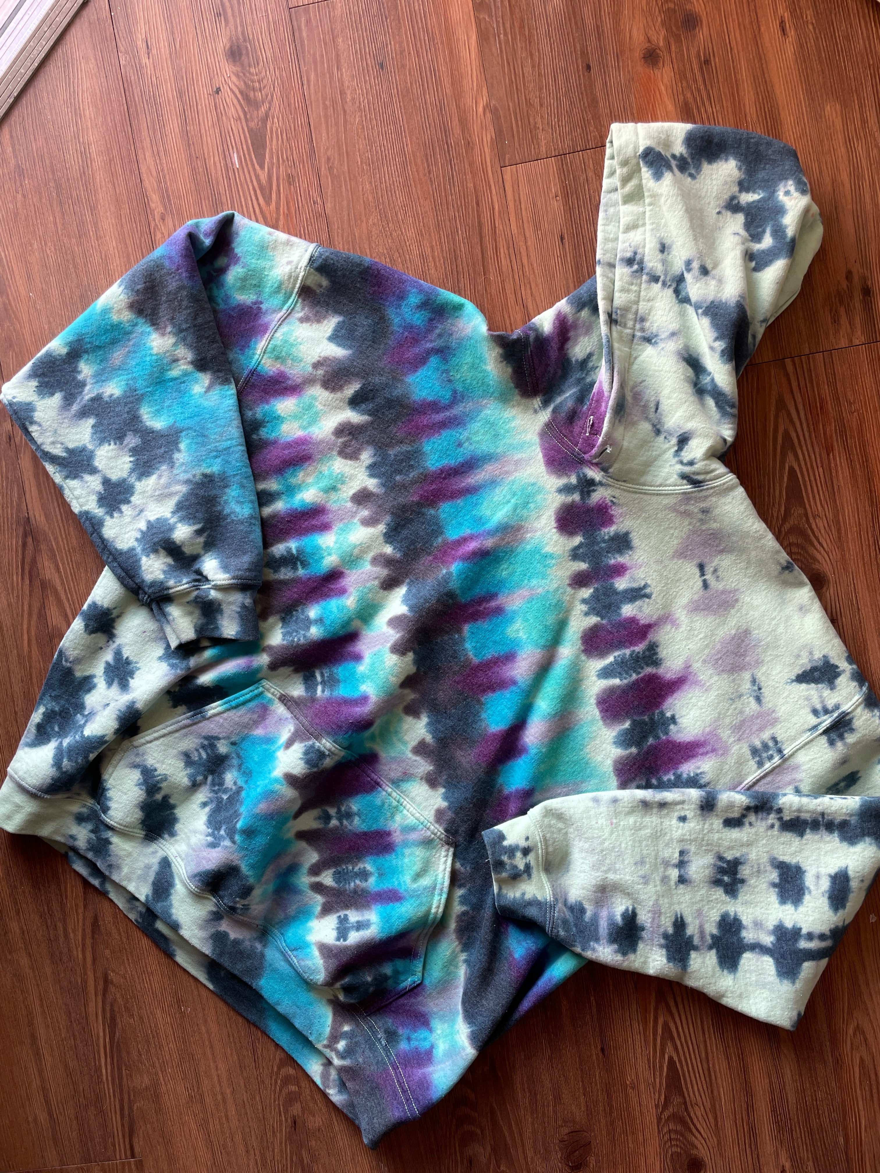 2XL Men’s Mint Green and Black Handmade Tie Dye Hoodie | One-Of-a-Kind Shades of Blue Long Sleeve Sweatshirt