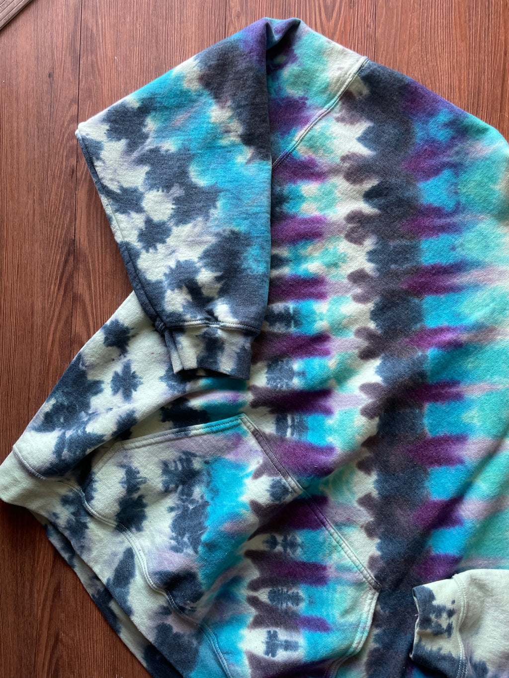 2XL Men’s Mint Green and Black Handmade Tie Dye Hoodie | One-Of-a-Kind Shades of Blue Long Sleeve Sweatshirt