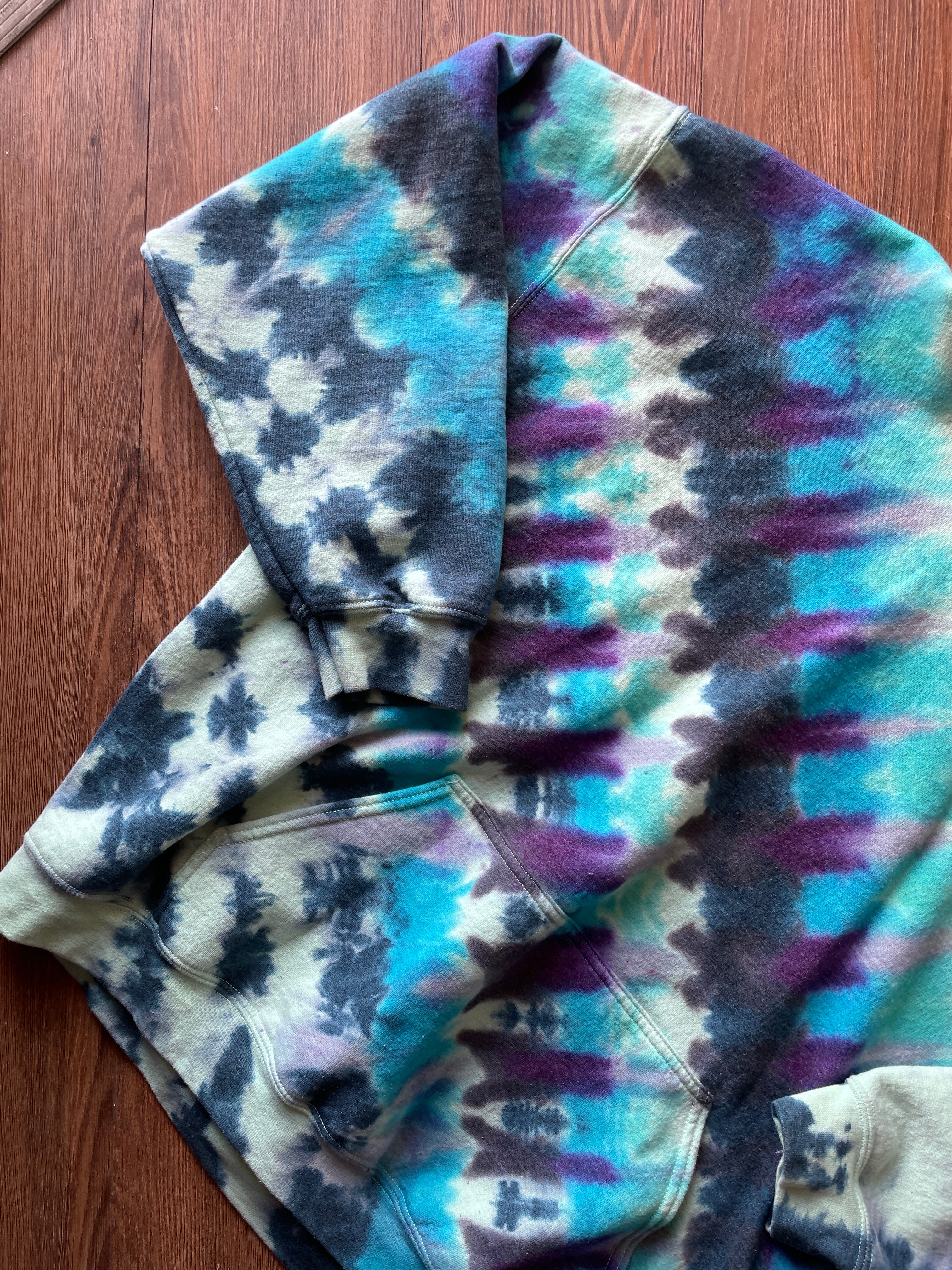 2XL Men’s Mint Green and Black Handmade Tie Dye Hoodie | One-Of-a-Kind Shades of Blue Long Sleeve Sweatshirt