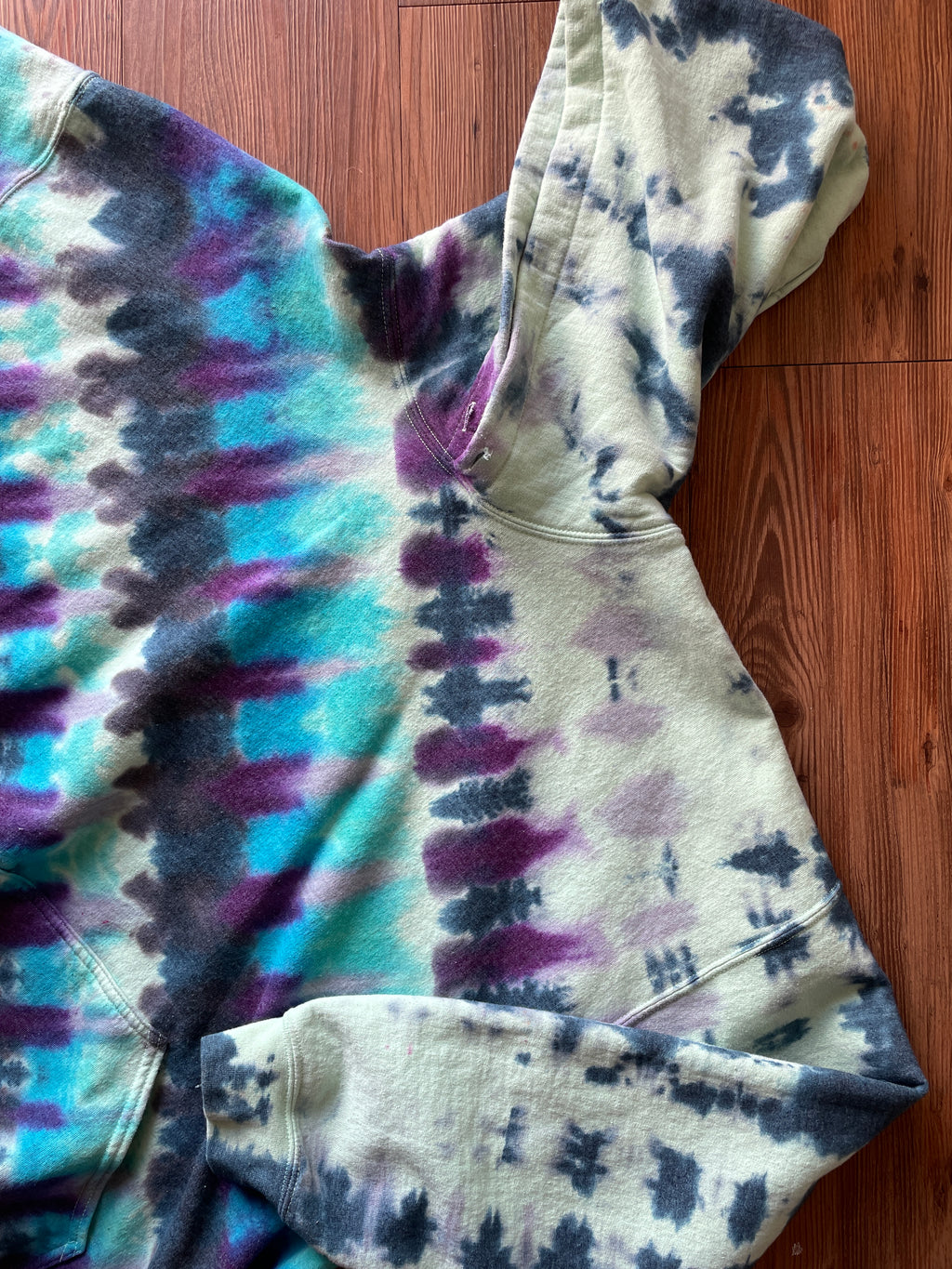 2XL Men’s Mint Green and Black Handmade Tie Dye Hoodie | One-Of-a-Kind Shades of Blue Long Sleeve Sweatshirt