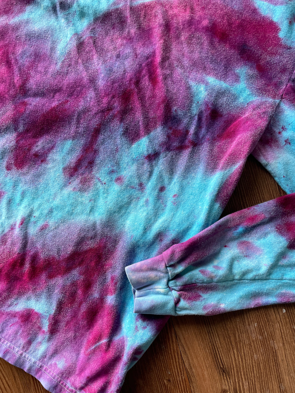 LARGE Men’s Quiksilver Galaxy Handmade Tie Dye T-Shirt | One-Of-a-Kind Blue and Pink Snow Dyed Long Sleeve