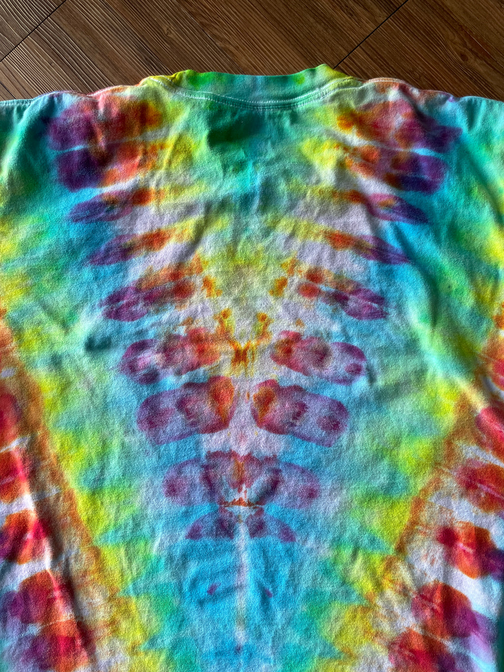 XL Men’s Rainbow and Black Pleated Handmade Tie Dye T-Shirt | One-Of-a-Kind Multicolor Snow Dyed Short Sleeve