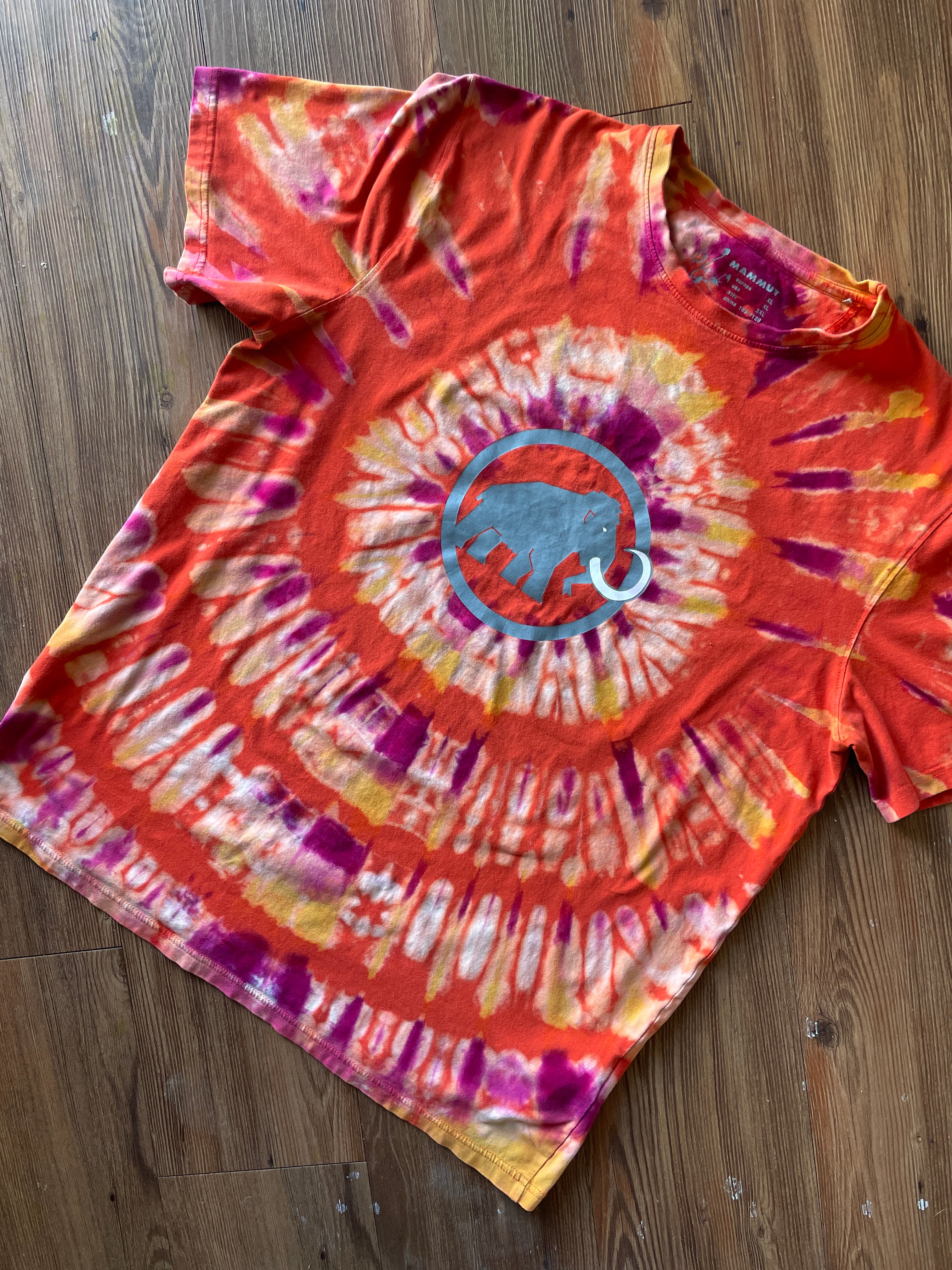 XL Men’s Mammut Handmade Tie Dye T-Shirt | One-Of-a-Kind Orange and Pink Pleated Short Sleeve
