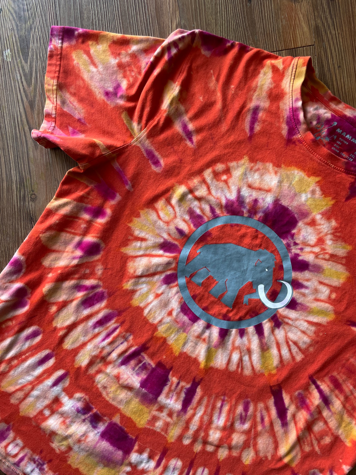 XL Men’s Mammut Handmade Tie Dye T-Shirt | One-Of-a-Kind Orange and Pink Pleated Short Sleeve