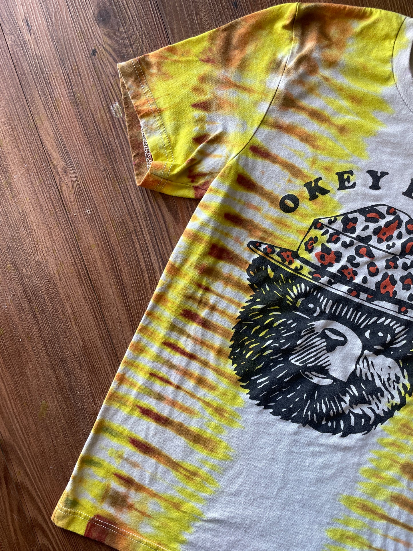 MEDIUM Men’s Okey Dokey Smokey Handmade Tie Dye T-Shirt | One-Of-a-Kind White and Yellow Short Sleeve