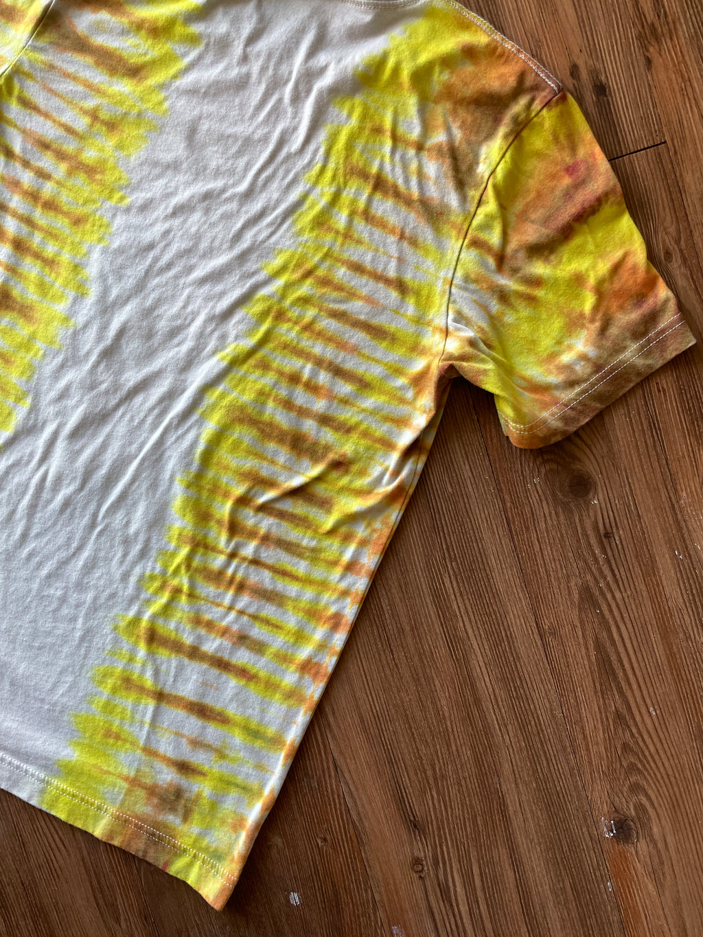 MEDIUM Men’s Okey Dokey Smokey Handmade Tie Dye T-Shirt | One-Of-a-Kind White and Yellow Short Sleeve