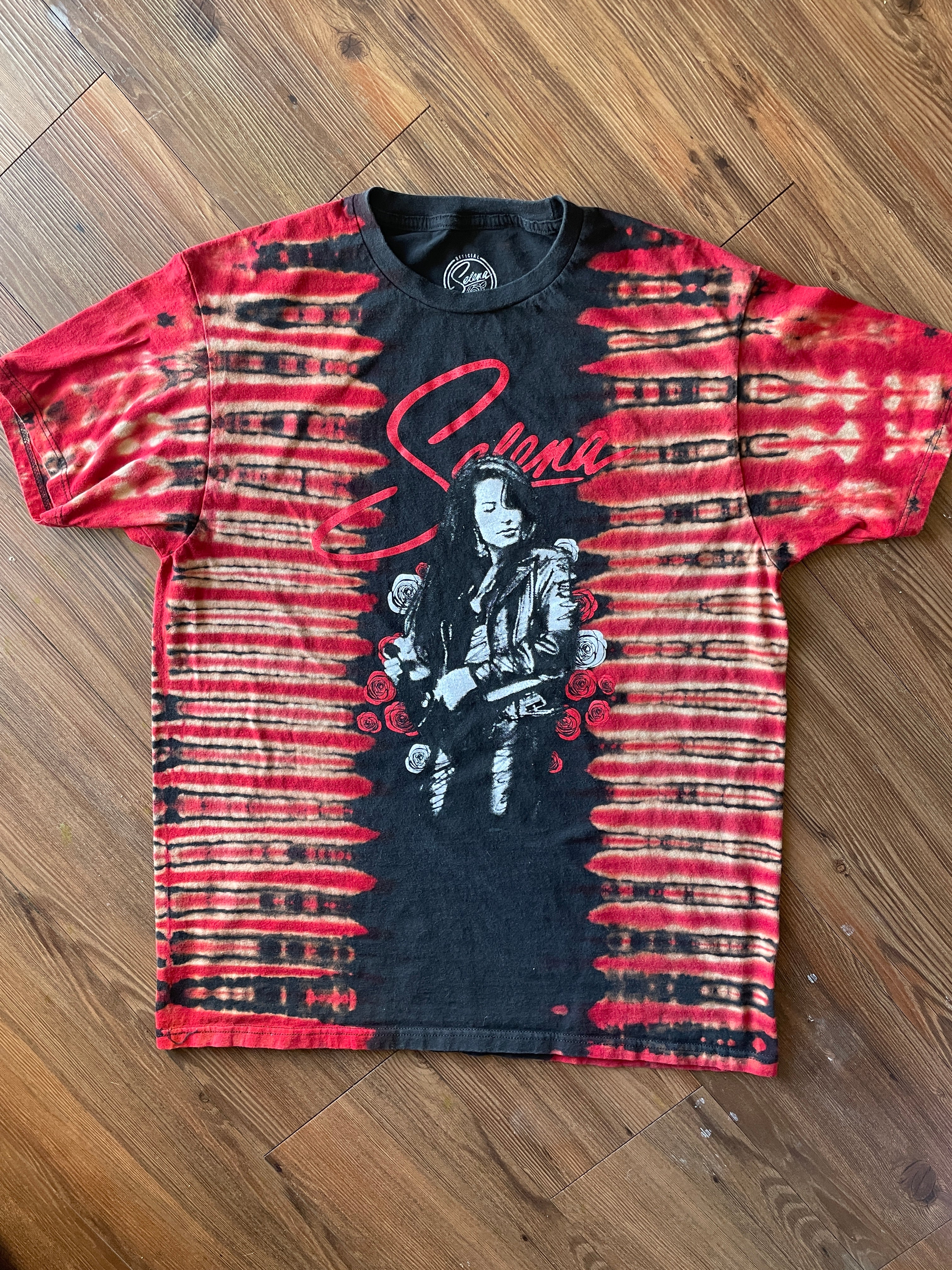 LARGE Men’s Selena Red Roses Handmade Tie Dye T-Shirt | One-Of-a-Kind Black and Red Short Sleeve