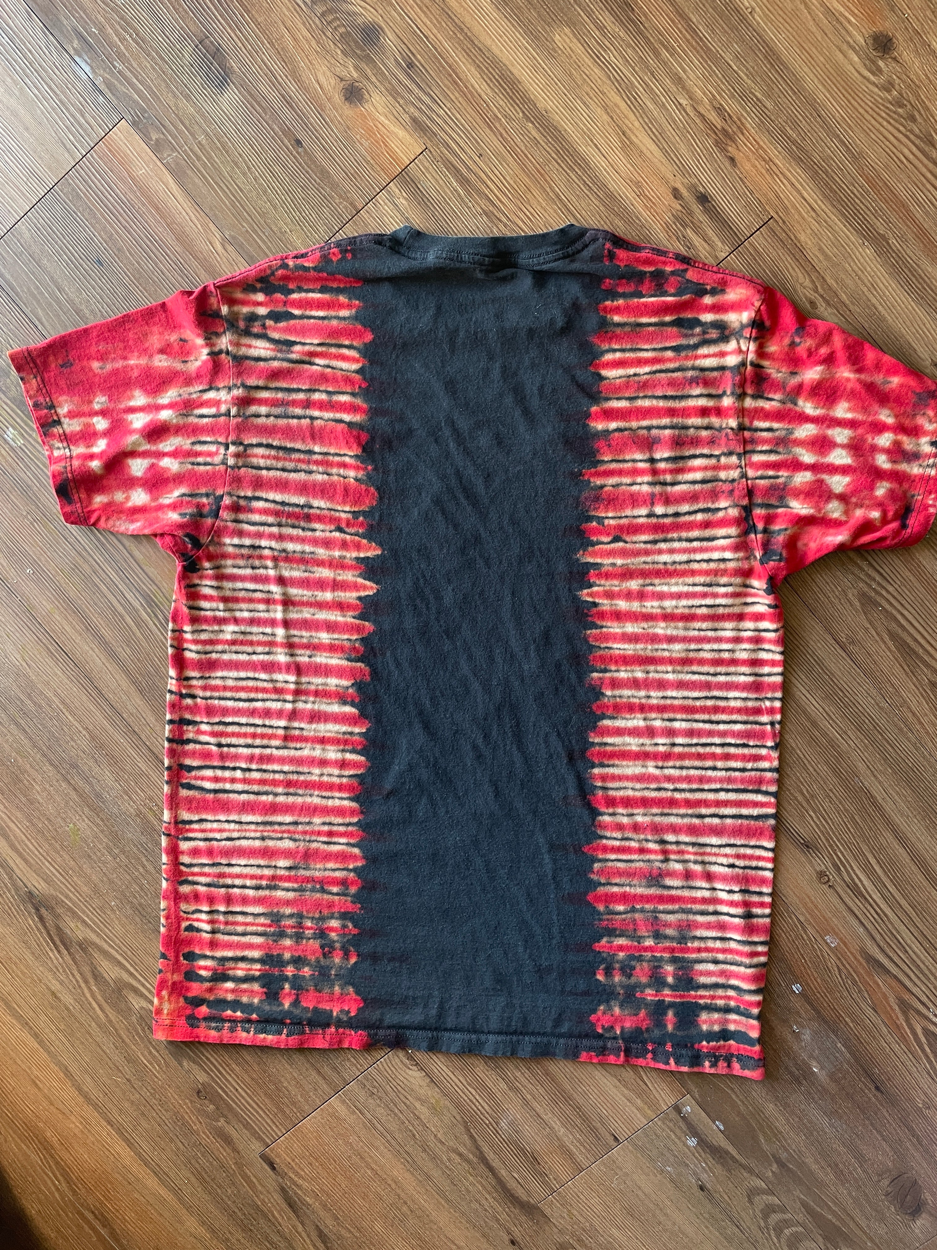 LARGE Men’s Selena Red Roses Handmade Tie Dye T-Shirt | One-Of-a-Kind Black and Red Short Sleeve