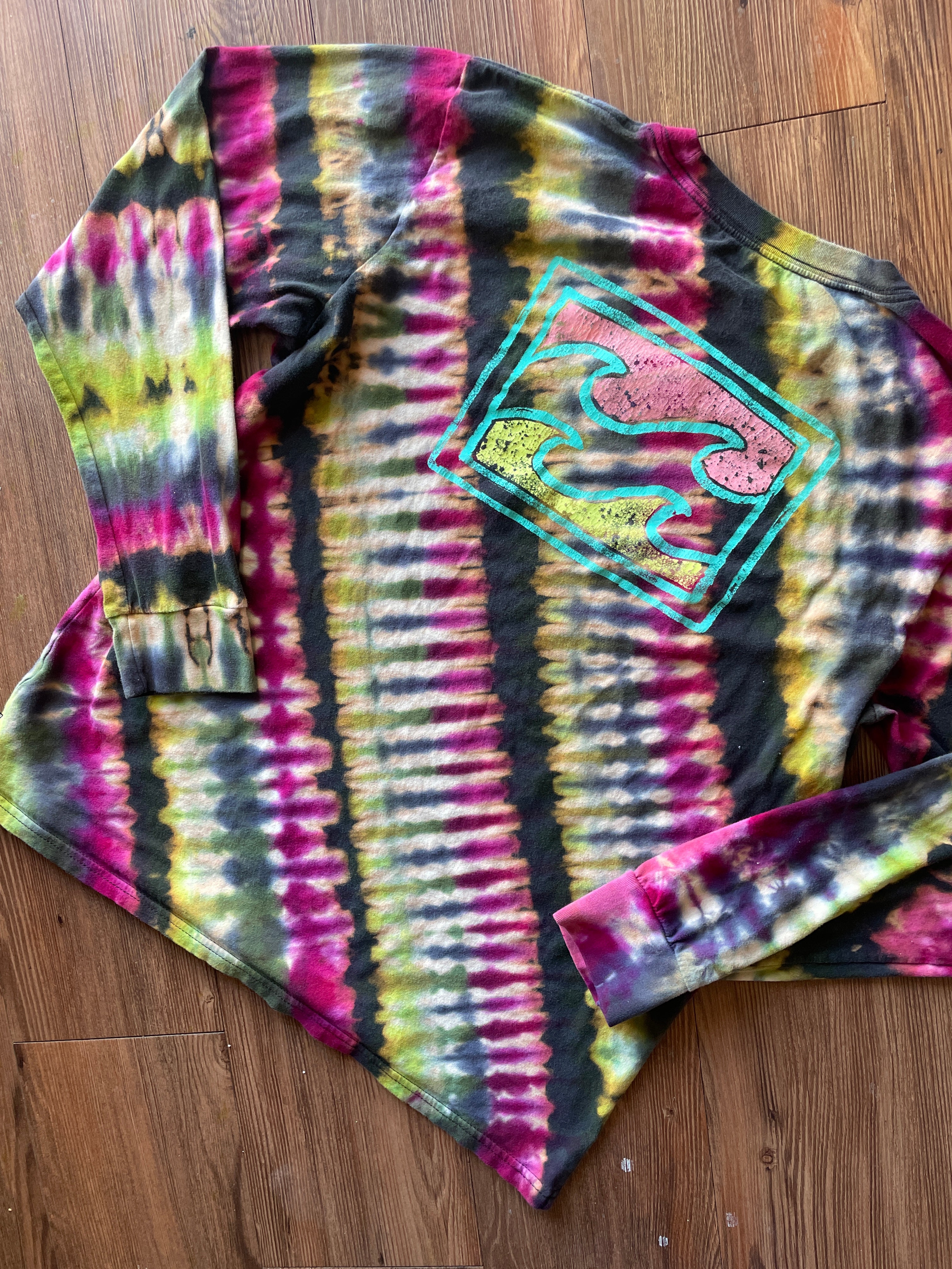 LARGE Men’s Billabong Waves Handmade Tie Dye Long Sleeve T-Shirt | One-Of-a-Kind Black, Pink, and Blue Long Sleeve