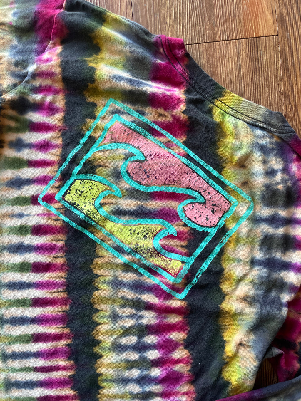 LARGE Men’s Billabong Waves Handmade Tie Dye Long Sleeve T-Shirt | One-Of-a-Kind Black, Pink, and Blue Long Sleeve