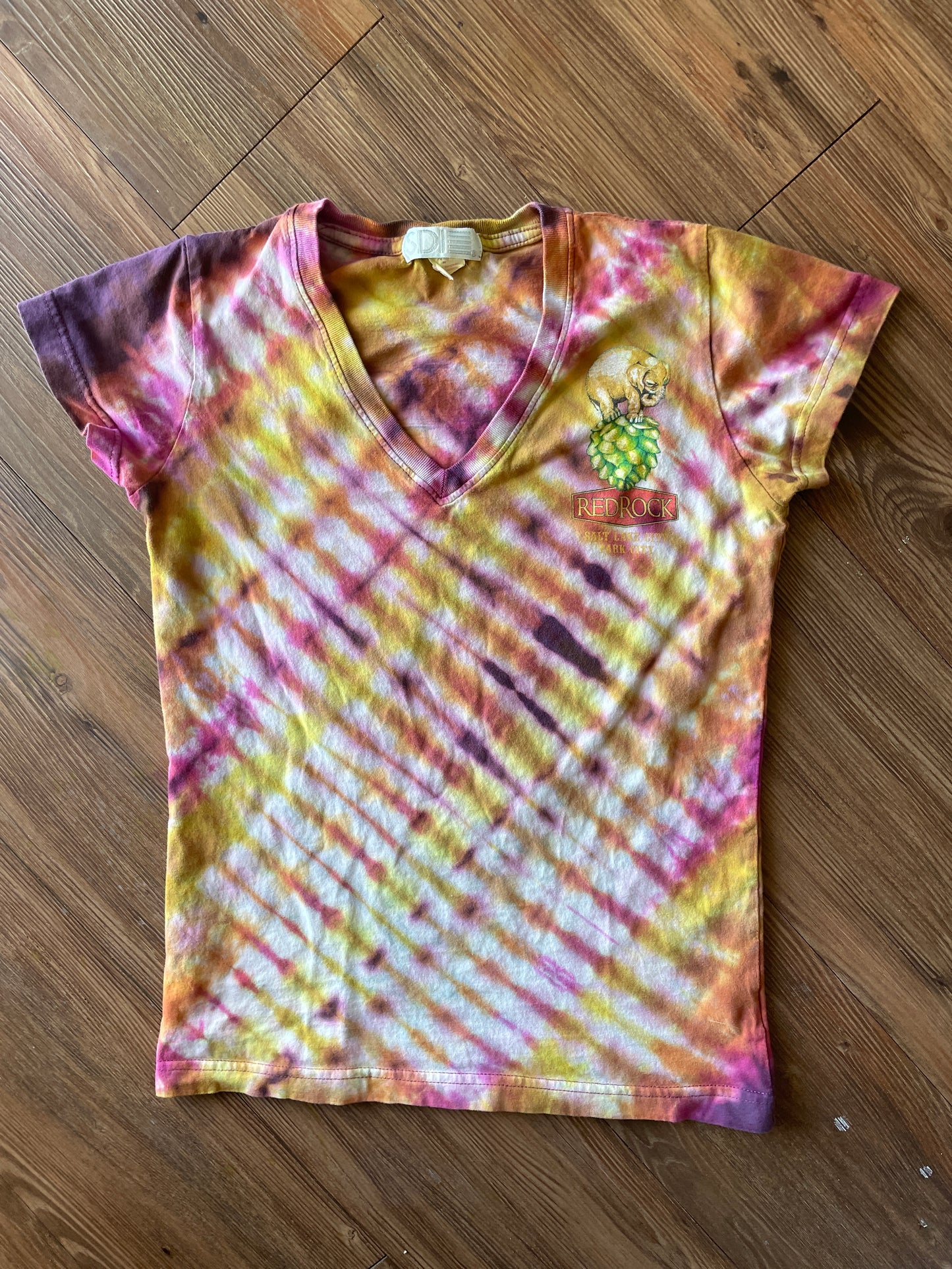 SMALL Women’s Red Rock Brewery Elephino IPA Handmade Tie Dye T-Shirt | One-Of-a-Kind Pink and Orange Pleated Short Sleeve