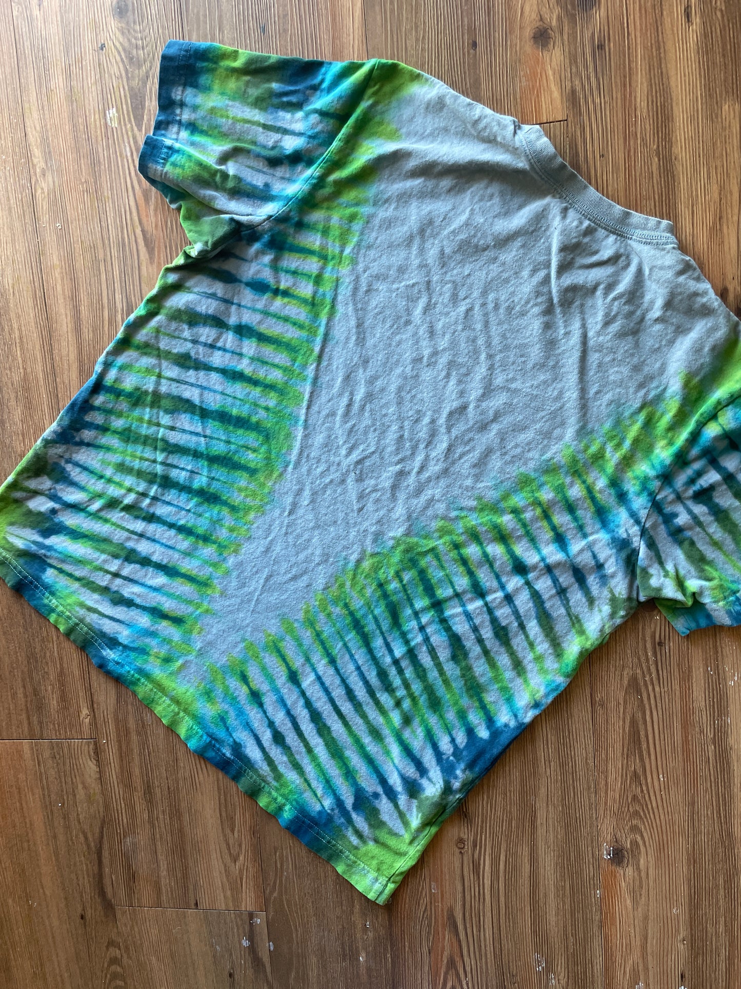 LARGE Men’s Eddie Bauer Handmade Tie Dye T-Shirt | One-Of-a-Kind Gray, Blue, and Green Short Sleeve