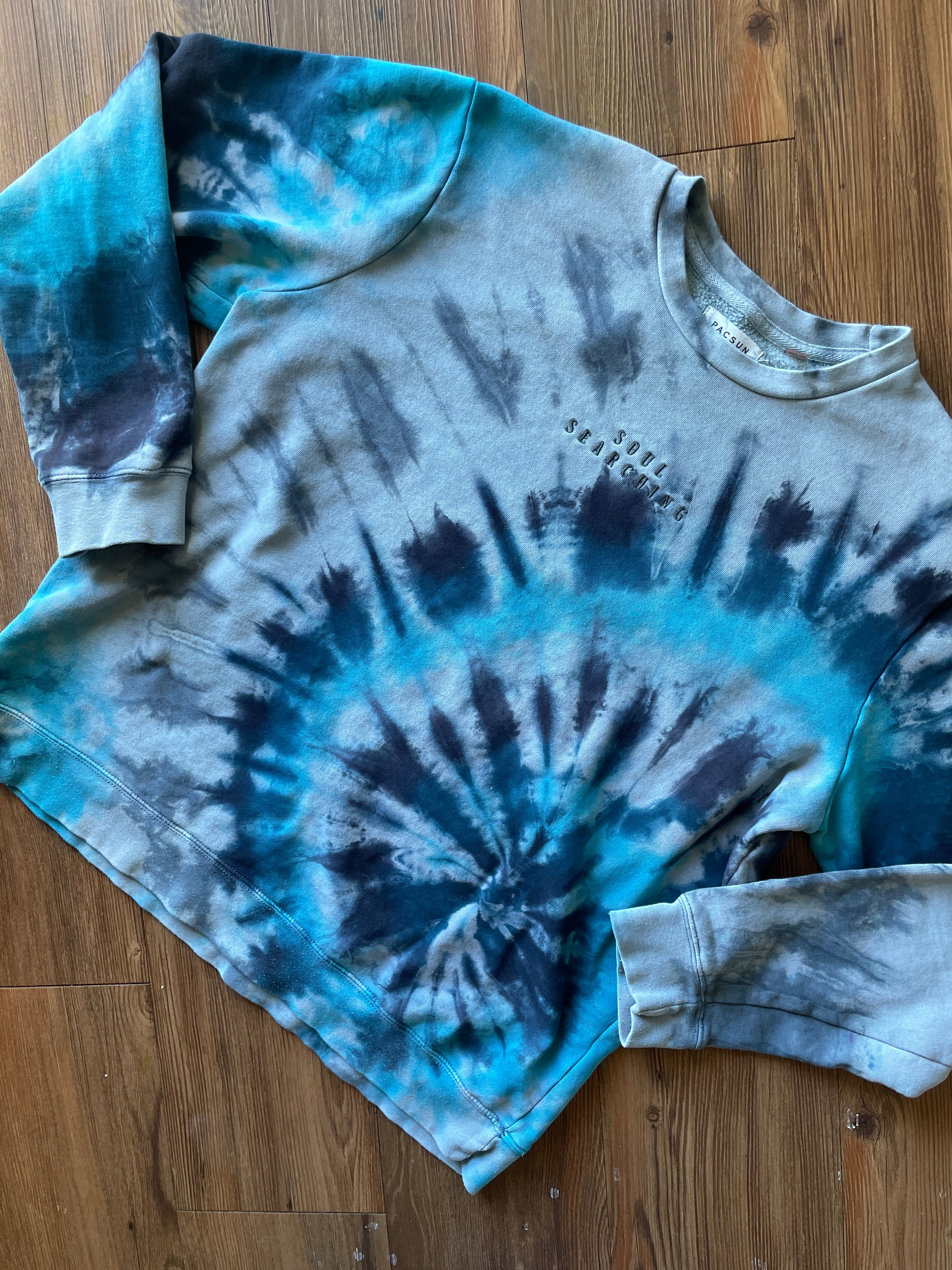 LARGE Men’s PacSun Soul Searching Handmade Tie Dye Sweatshirt | One-Of-a-Kind Blue Spiral Long Sleeve