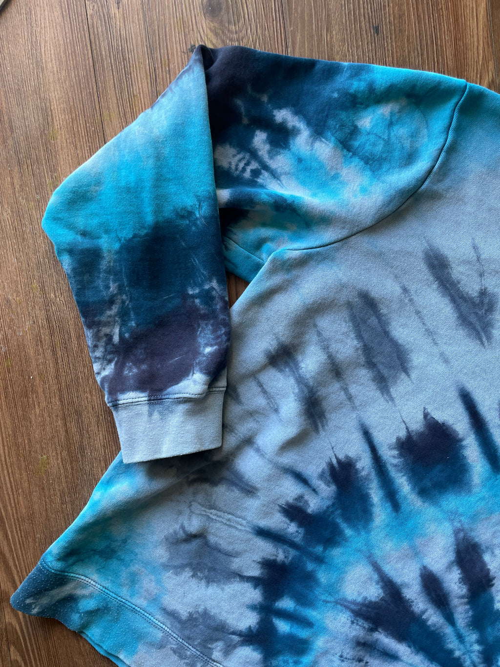 LARGE Men’s PacSun Soul Searching Handmade Tie Dye Sweatshirt | One-Of-a-Kind Blue Spiral Long Sleeve