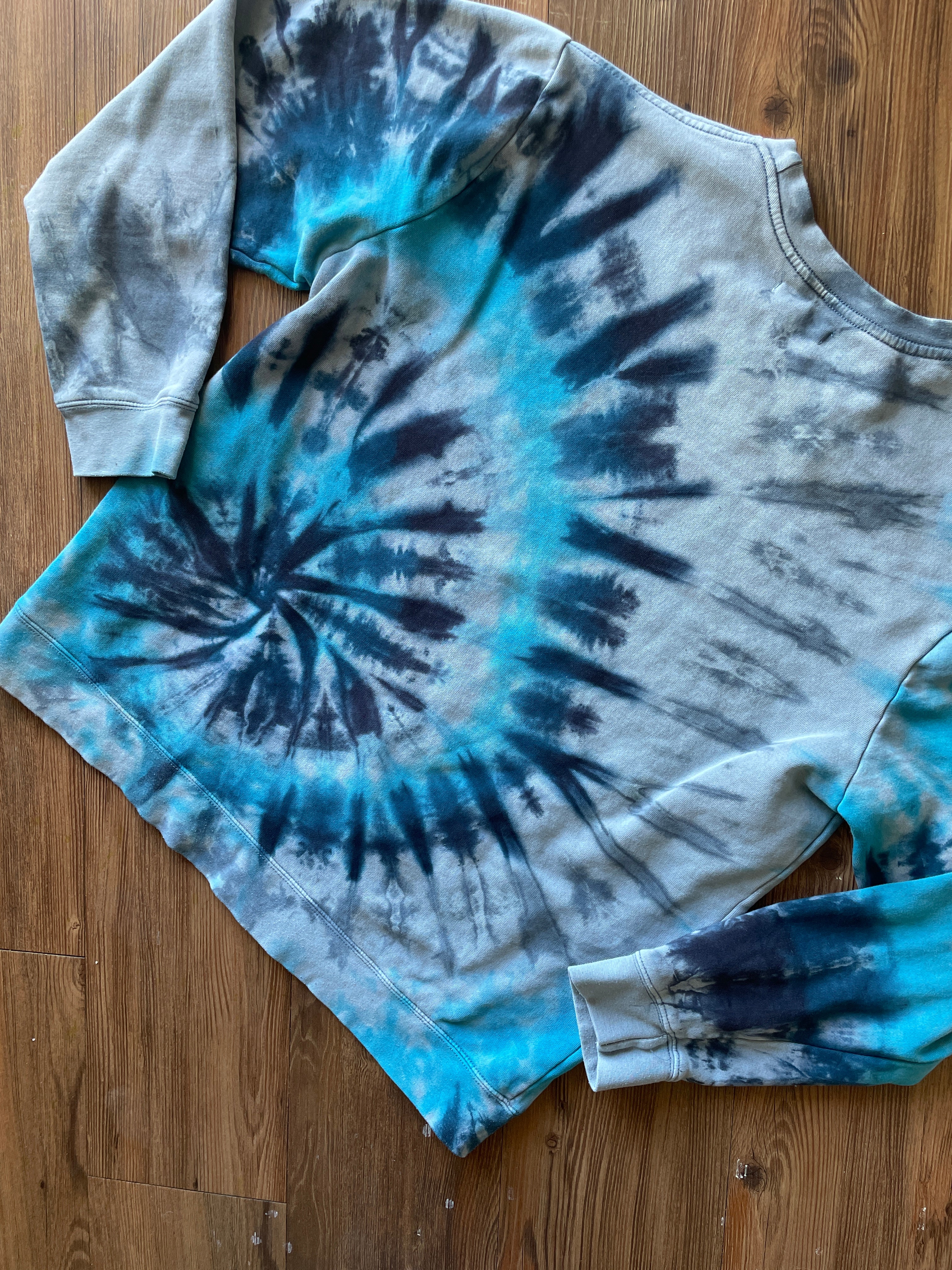 LARGE Men’s PacSun Soul Searching Handmade Tie Dye Sweatshirt | One-Of-a-Kind Blue Spiral Long Sleeve