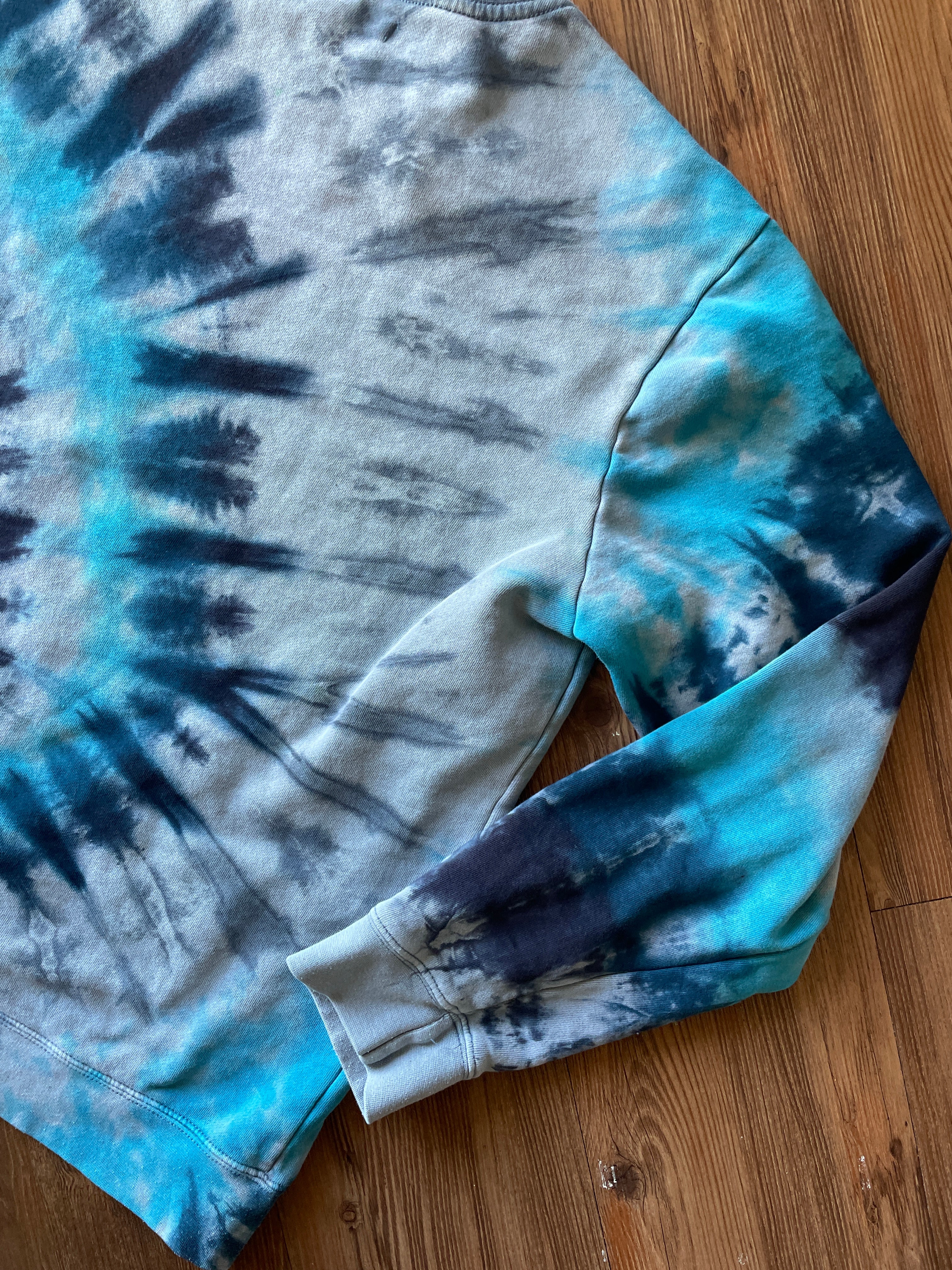 LARGE Men’s PacSun Soul Searching Handmade Tie Dye Sweatshirt | One-Of-a-Kind Blue Spiral Long Sleeve