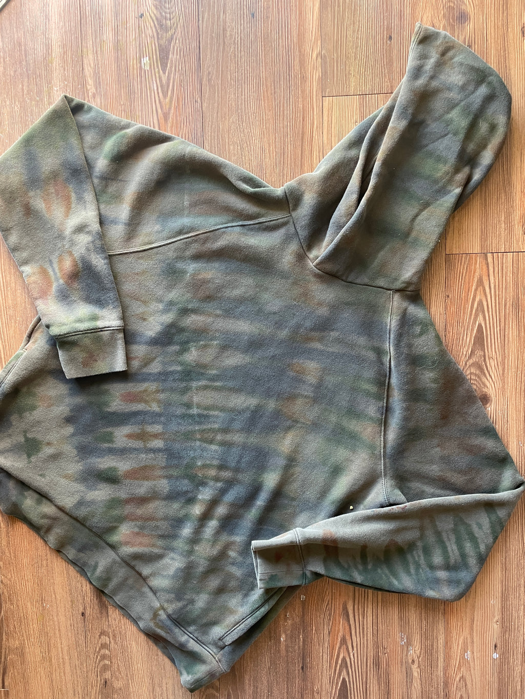 XL Men’s Handmade Earth Tones Tie Dye Hoodie | One-Of-a-Kind Olive Green and Gray Long Sleeve Sweatshirt