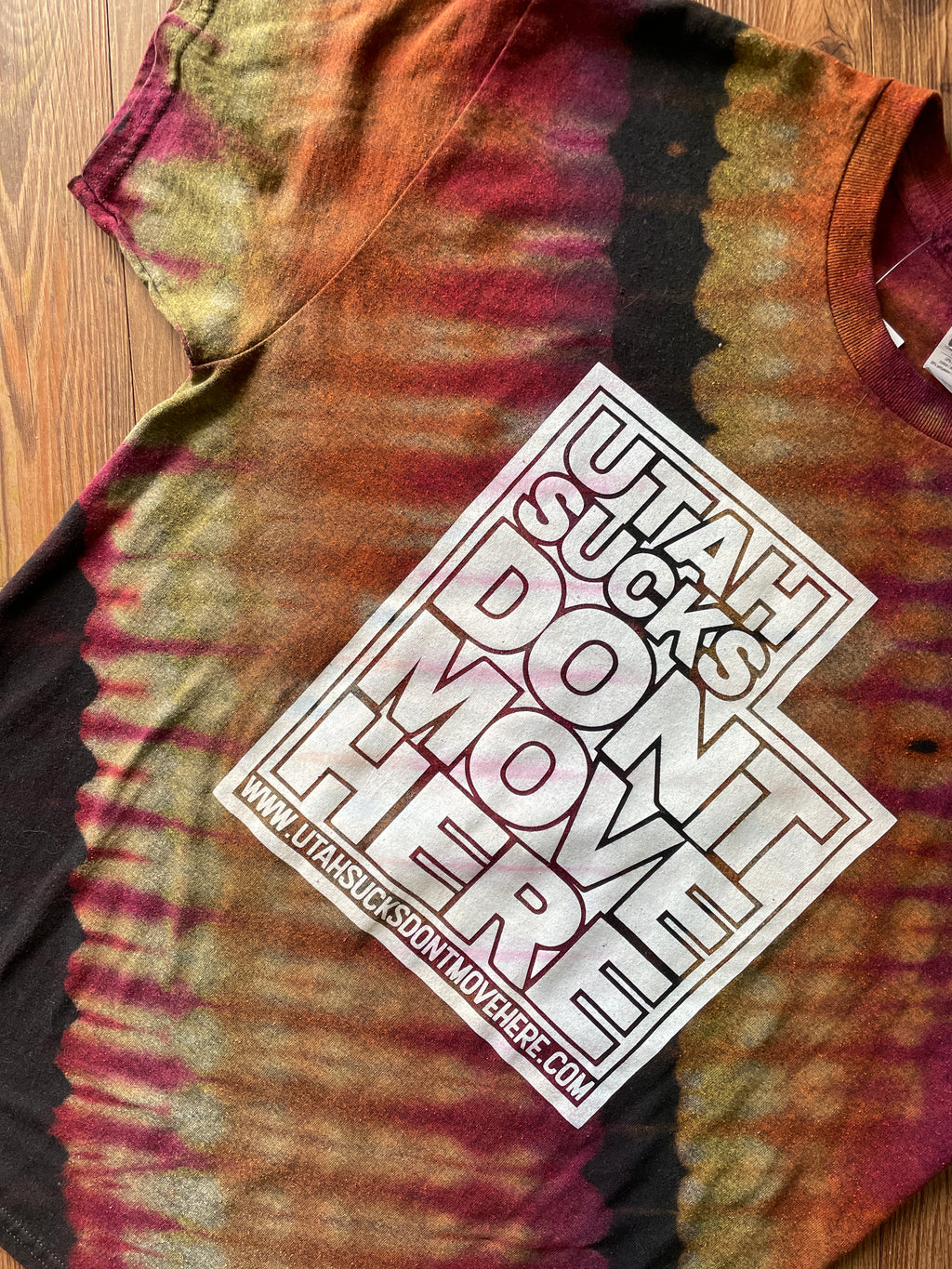 Large Men’s Utah Sucks Don't Move Here Handmade Reverse Tie Dye T-Shirt | One-Of-a-Kind Black and Red Pleated Short Sleeve