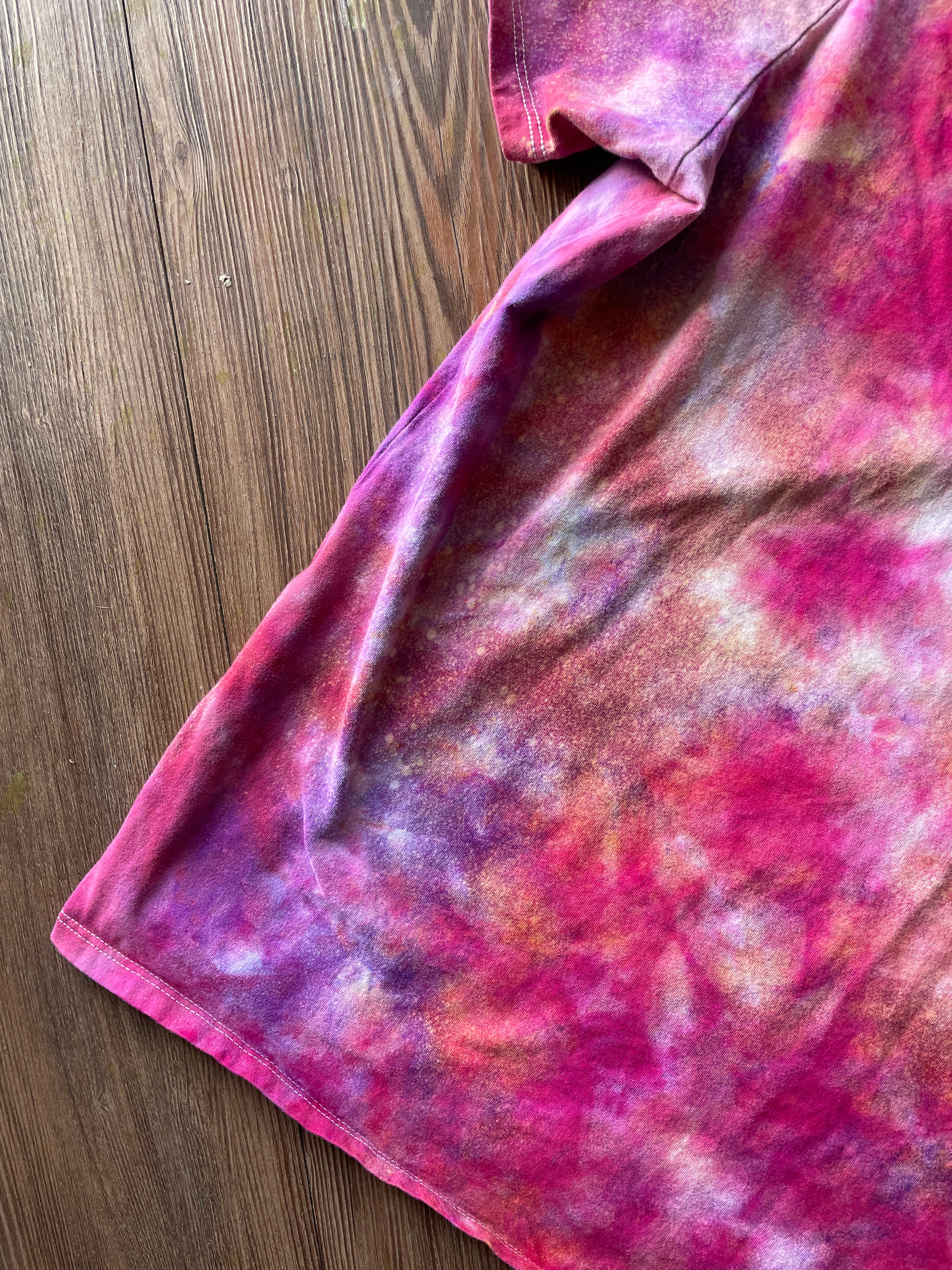XXL Men's Levi's California Galaxy Handmade Tie Dye T-Shirt | One-Of-a-Kind Pink and Red Short Sleeve