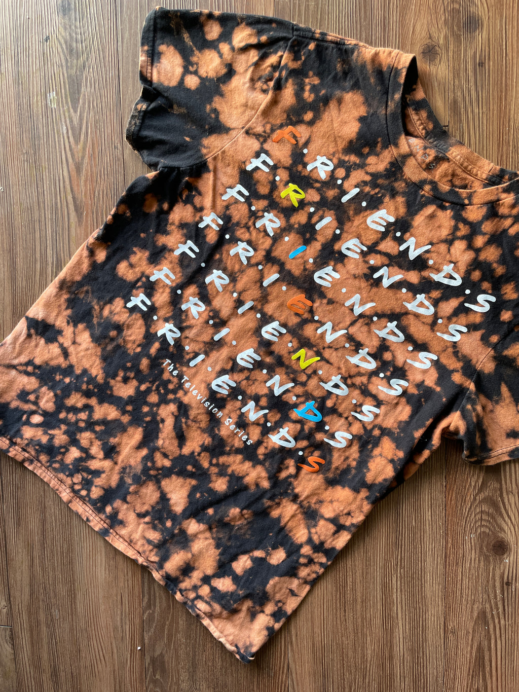 MEDIUM Women's FRIENDS Handmade Acid Dye T-Shirt | One-Of-a-Kind Bleach Dye Short Sleeve