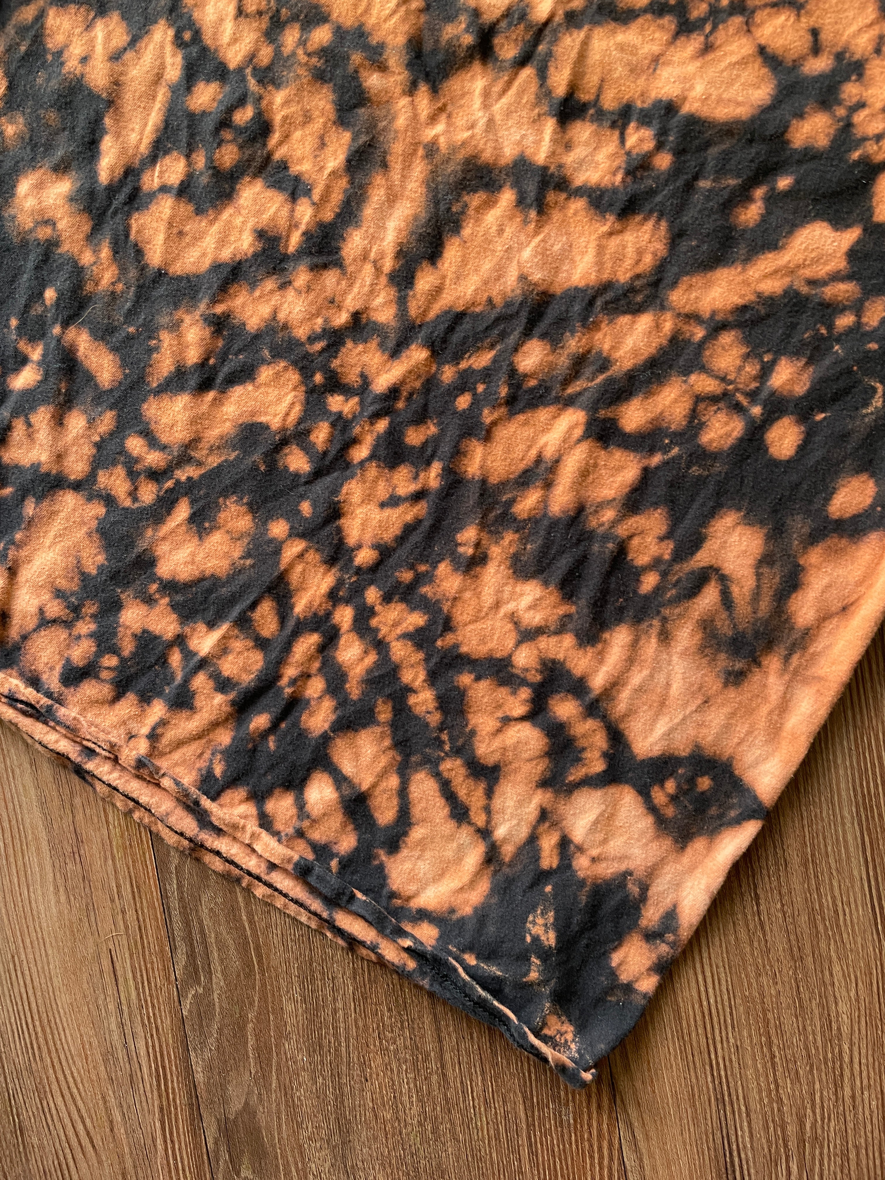 MEDIUM Women's FRIENDS Handmade Acid Dye T-Shirt | One-Of-a-Kind Bleach Dye Short Sleeve