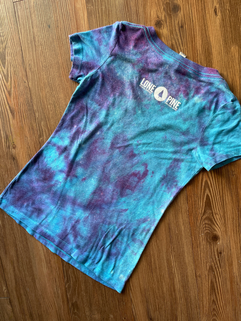 SMALL Women’s Lone Pine Brewing (Portland, Maine) Galaxy Handmade Tie Dye V-Neck T-Shirt | One-Of-a-Kind Pastel Blue and Purple Short Sleeve