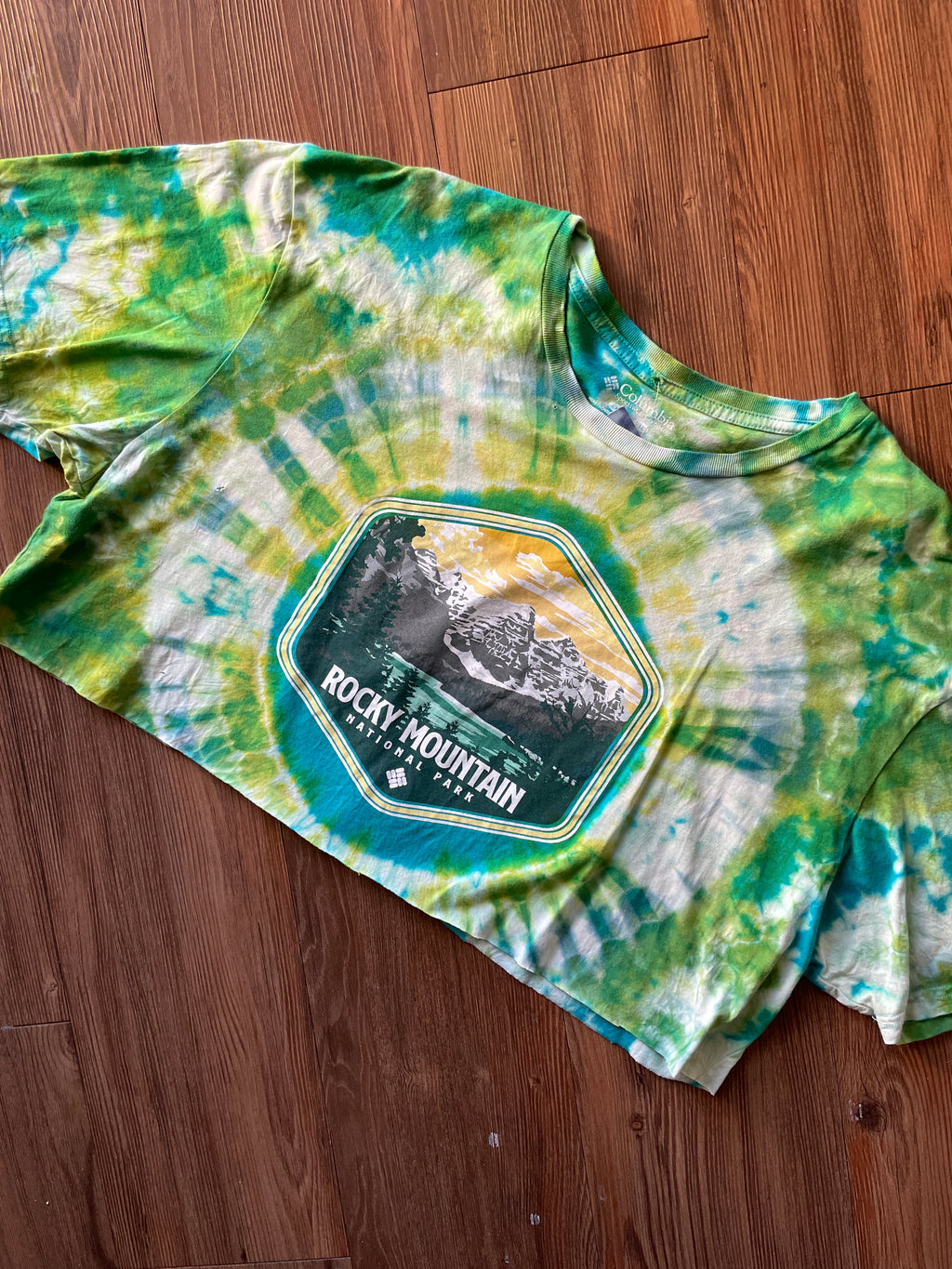 2XL Men’s Rocky Mountain National Park Handmade Tie Dye Crop Top | Blue and Green Crumpled Tie Dye Short Sleeve **HAS HOLES
