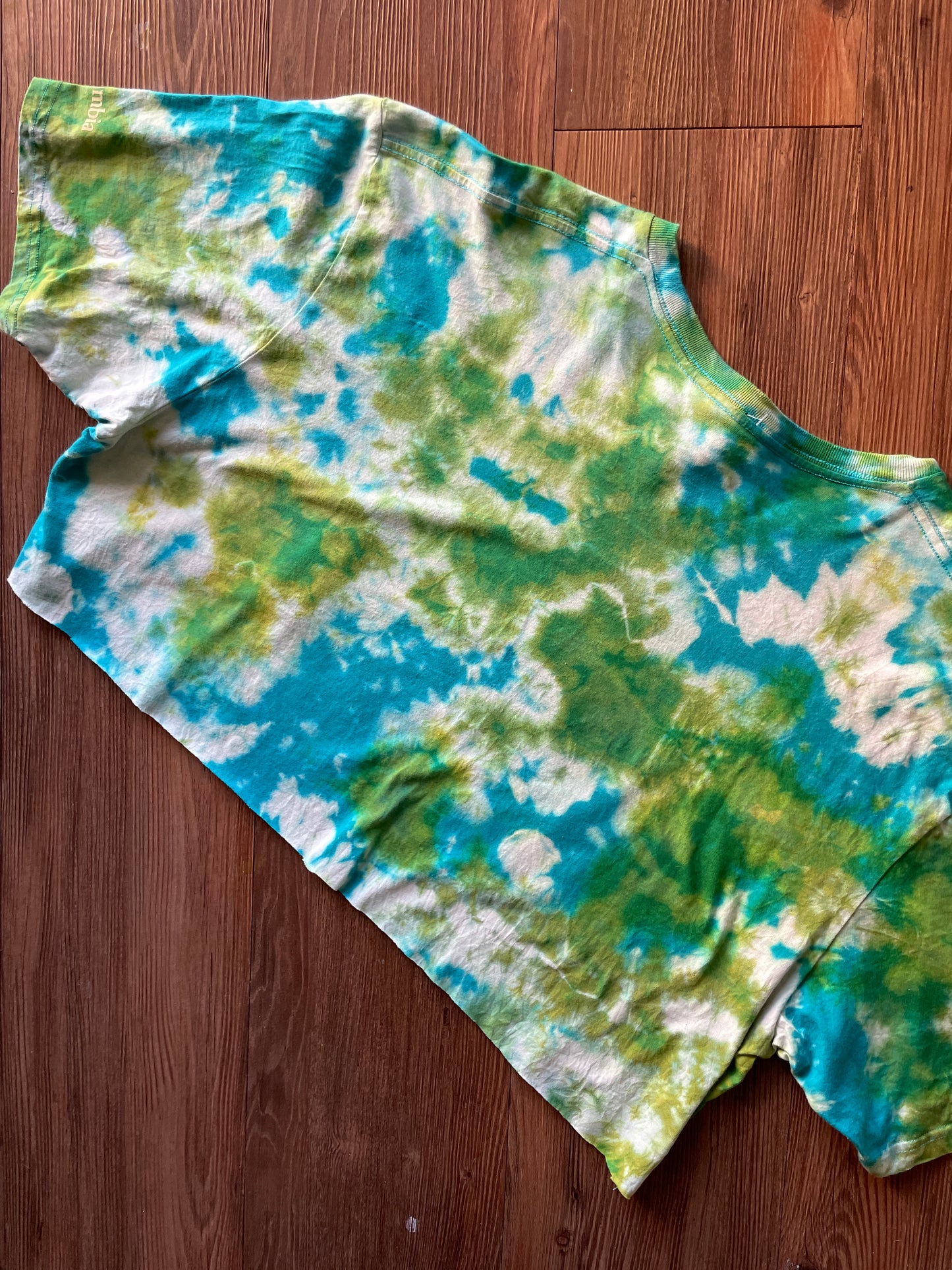 2XL Men’s Rocky Mountain National Park Handmade Tie Dye Crop Top | Blue and Green Crumpled Tie Dye Short Sleeve **HAS HOLES