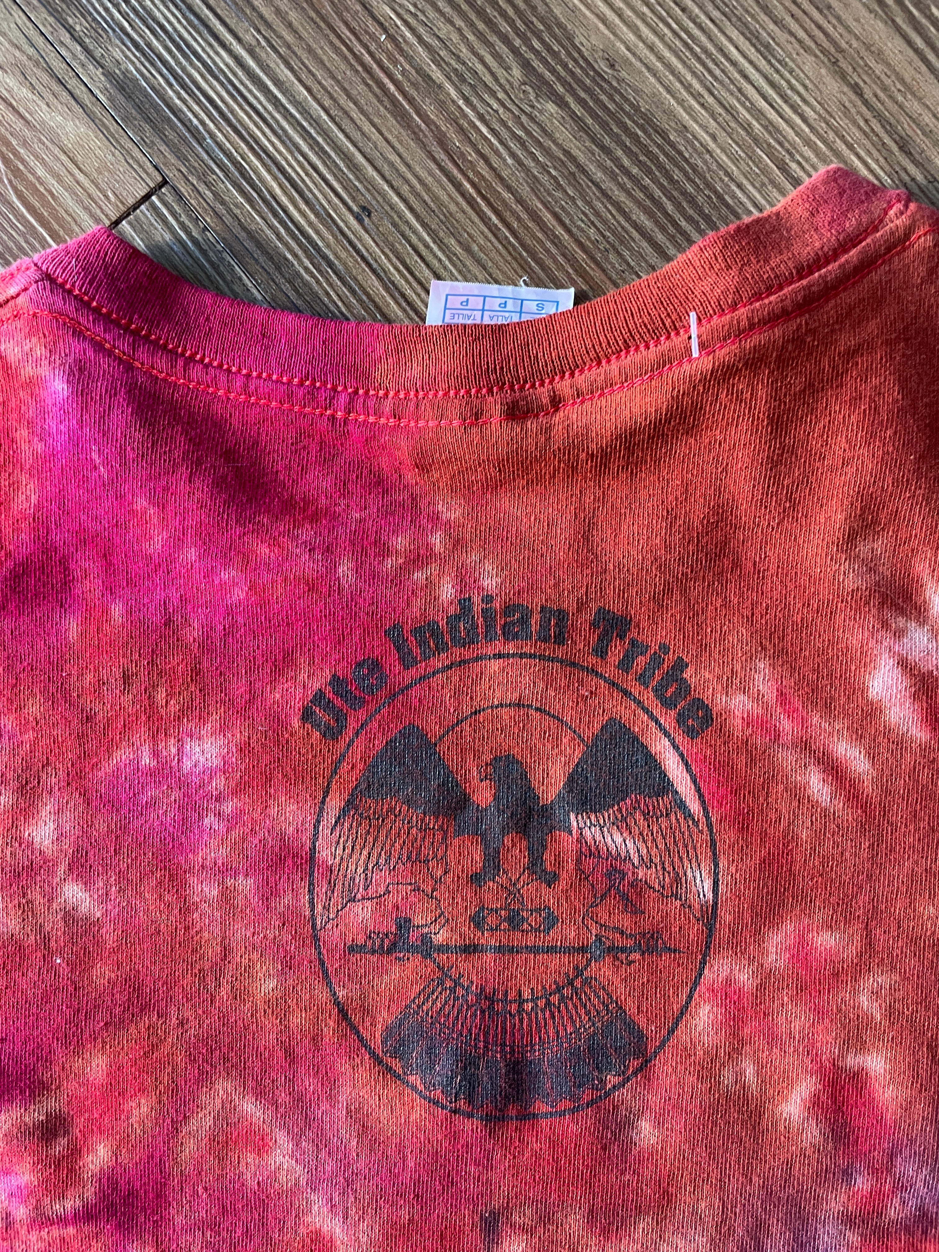 SMALL Men’s Ute Proud Tie Dye Cropped T-Shirt | Ute Indian Tribe Red and Black Reverse Tie Dye Short Sleeve Crop Top