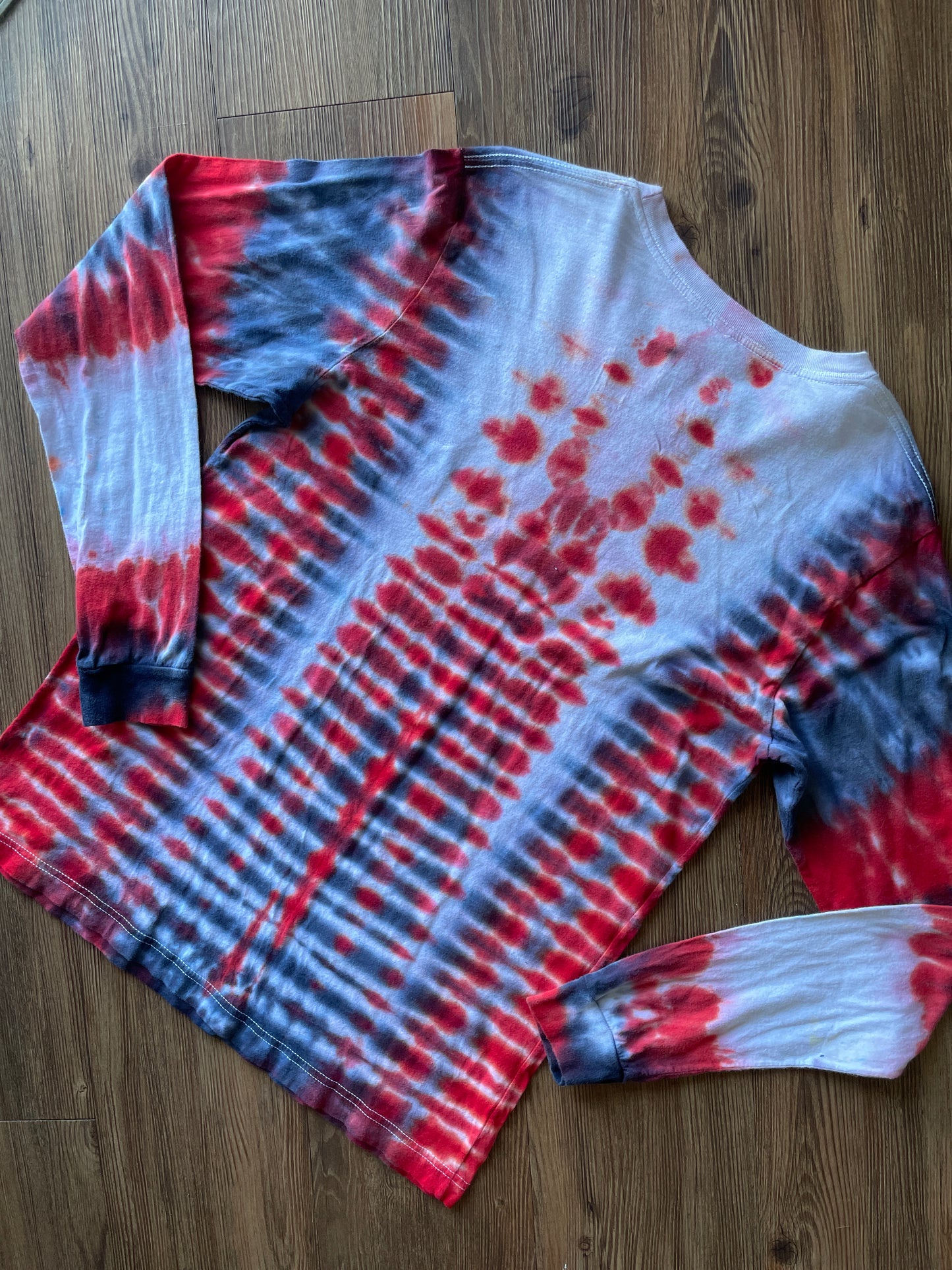 Large Men’s Utah Utes Handmade Tie Dye T-Shirt | Red and Black U of U Pleated Tie Dye Long  Sleeve