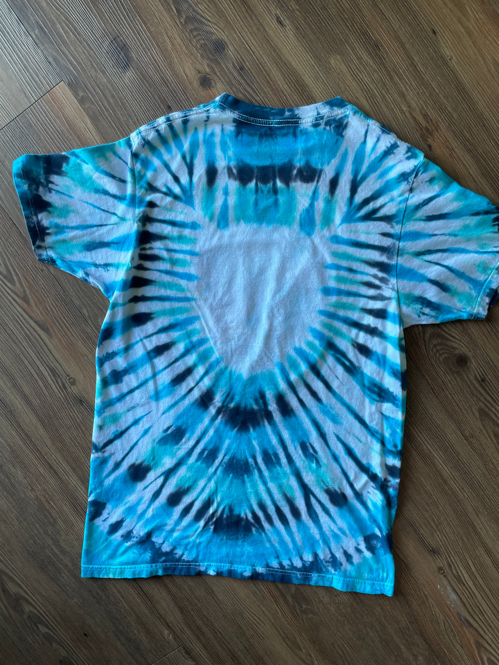 Medium Men’s Columbia Grand Canyon Handmade Tie Dye T-Shirt | Blue and Black Pleated Tie Dye Short Sleeve
