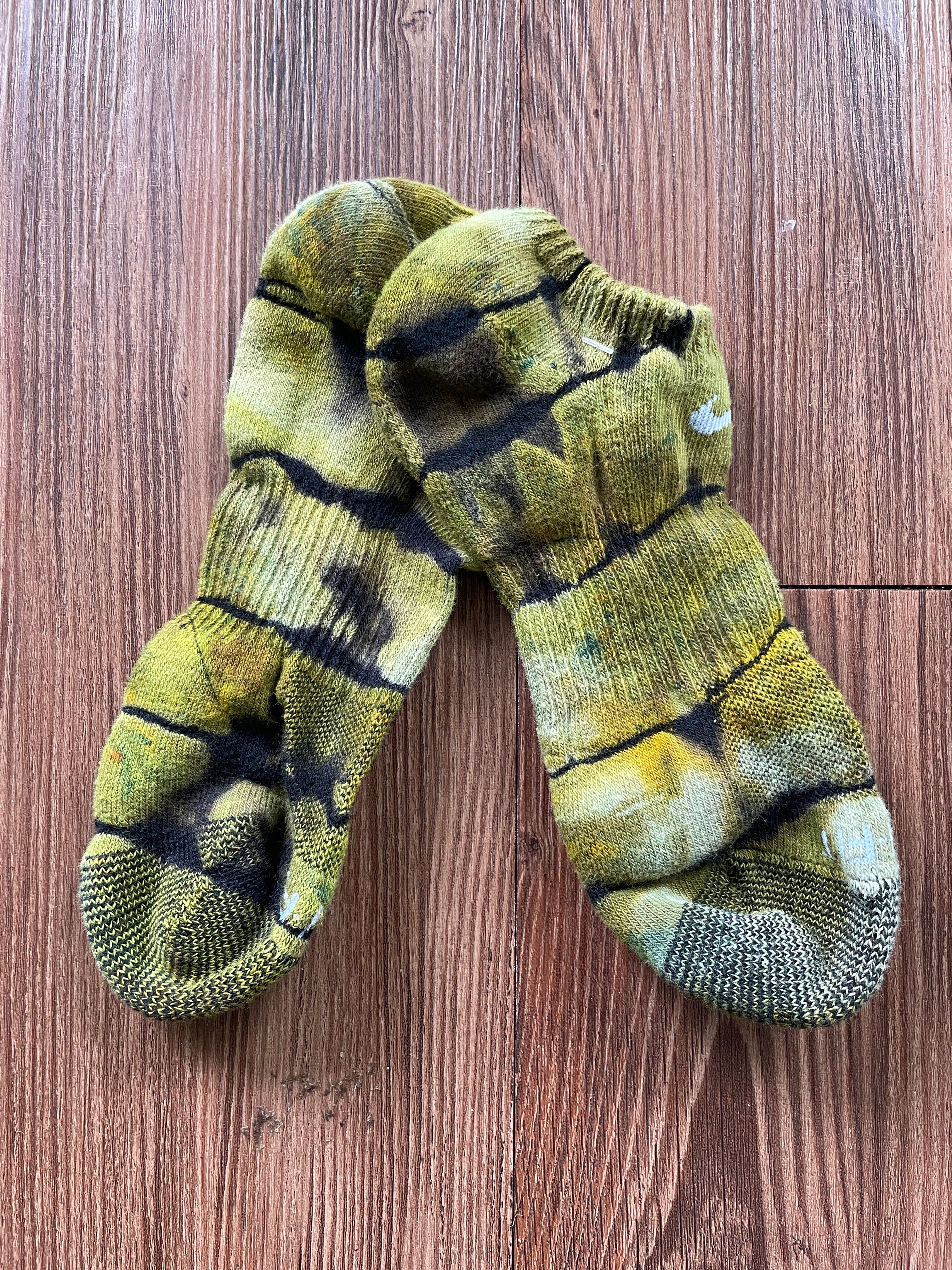 Green and Black Reverse Tie Dye Nike Dri-FIT Everyday Plus Ankle Socks - Size Medium (Men's 6-8/Women's 7-10)