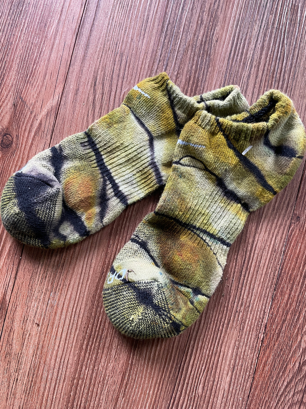 Green and Black Reverse Tie Dye Nike Dri-FIT Everyday Plus Ankle Socks - Size Medium (Men's 6-8/Women's 7-10)