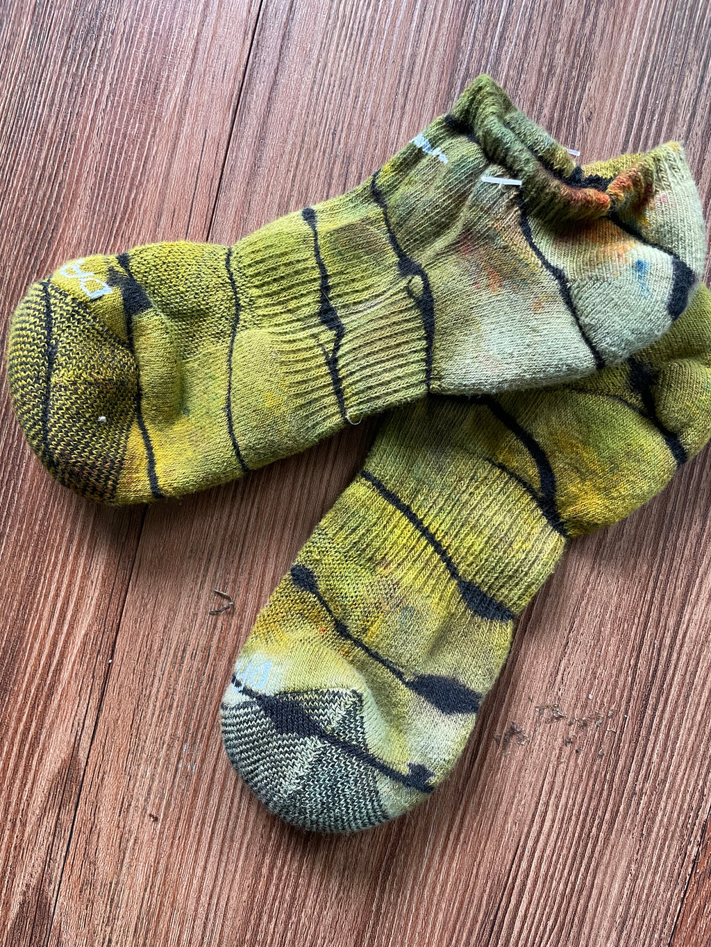 Green and Black Reverse Tie Dye Nike Dri-FIT Everyday Plus Ankle Socks - Size Medium (Men's 6-8/Women's 7-10)