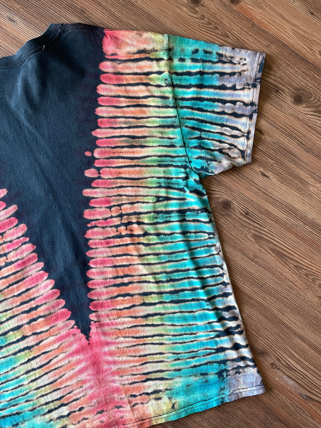 XL Men’s I Heart Chicacgo Handmade Tie Dye T-Shirt | Rainbow Pleated Bleach Dye Tie Dye Short Sleeve