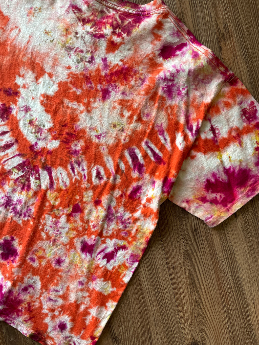 Large Champion Handmade Tie Dye T-Shirt | Orange and Earth Tones Crumpled Tie Dye Short Sleeve