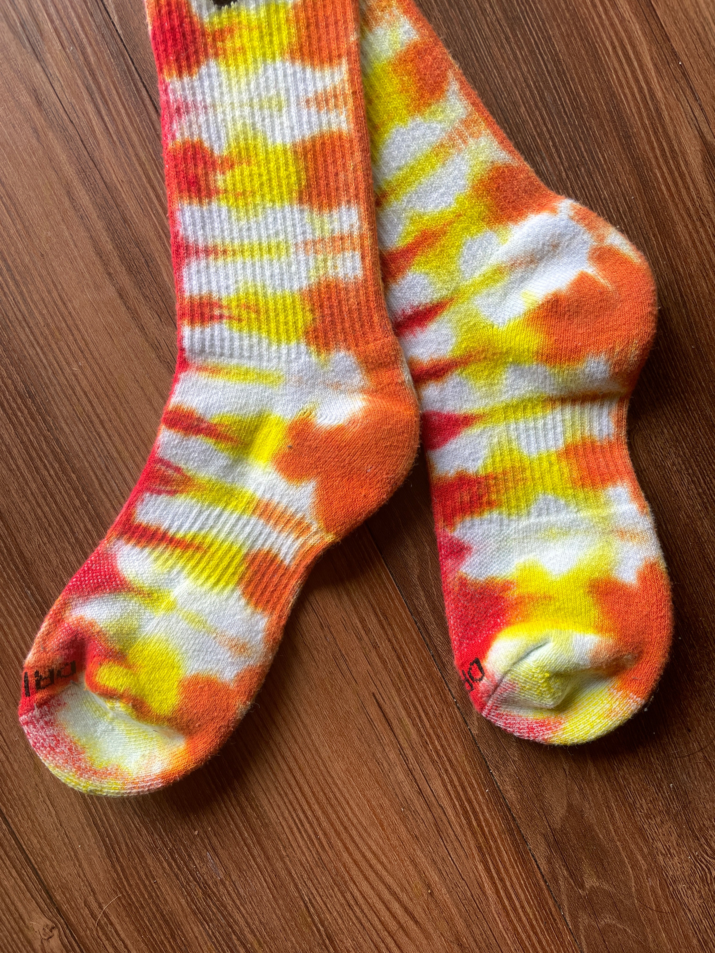 Red, Orange, and Yellow Tie Dye Nike Dri-FIT Training Socks - Size Medium (Men's 6-8/Women's 7-10)