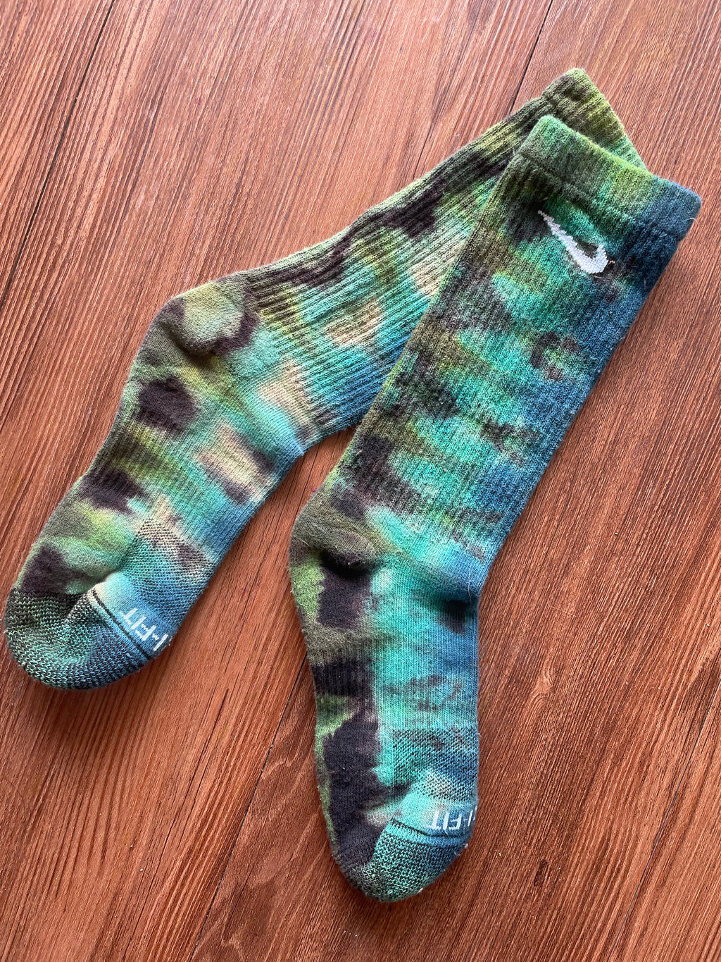 Blue, Teal, and Black Reverse Tie Dye Nike Dri-FIT Training Socks - Size Medium (Men's 6-8/Women's 7-10)