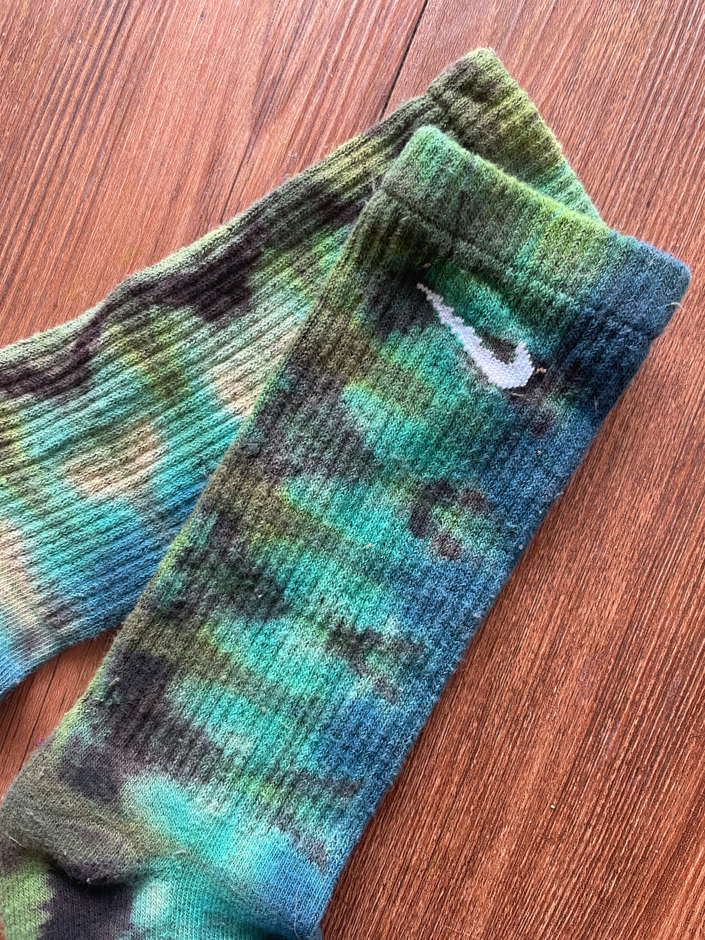 Blue, Teal, and Black Reverse Tie Dye Nike Dri-FIT Training Socks - Size Medium (Men's 6-8/Women's 7-10)