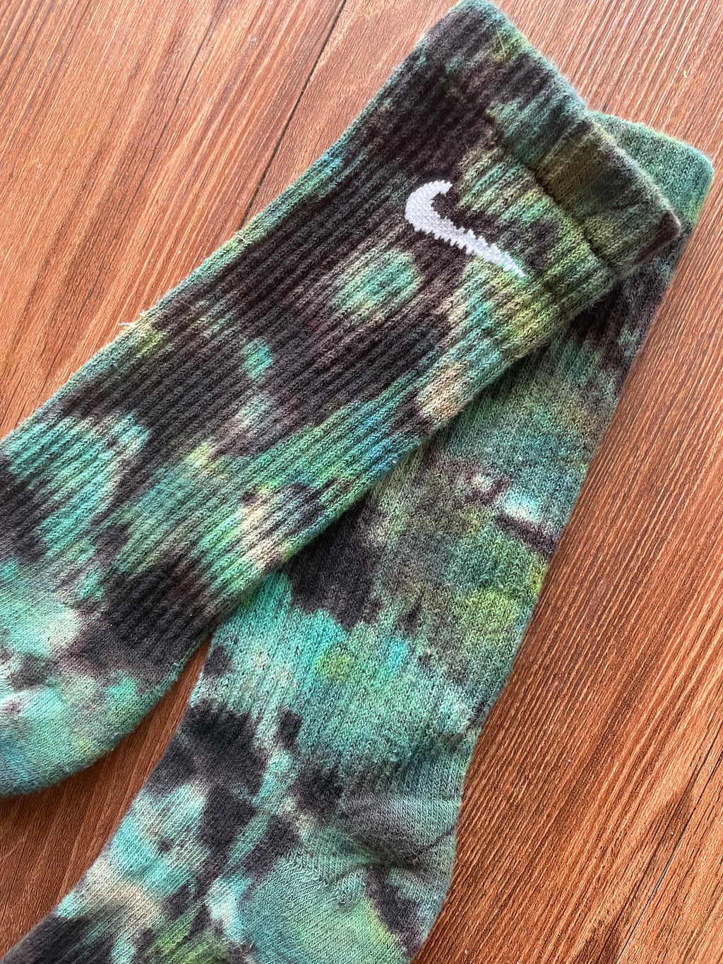 Green, Blue, and Black Reverse Tie Dye Nike Dri-FIT Training Socks - Size Medium (Men's 6-8/Women's 7-10)