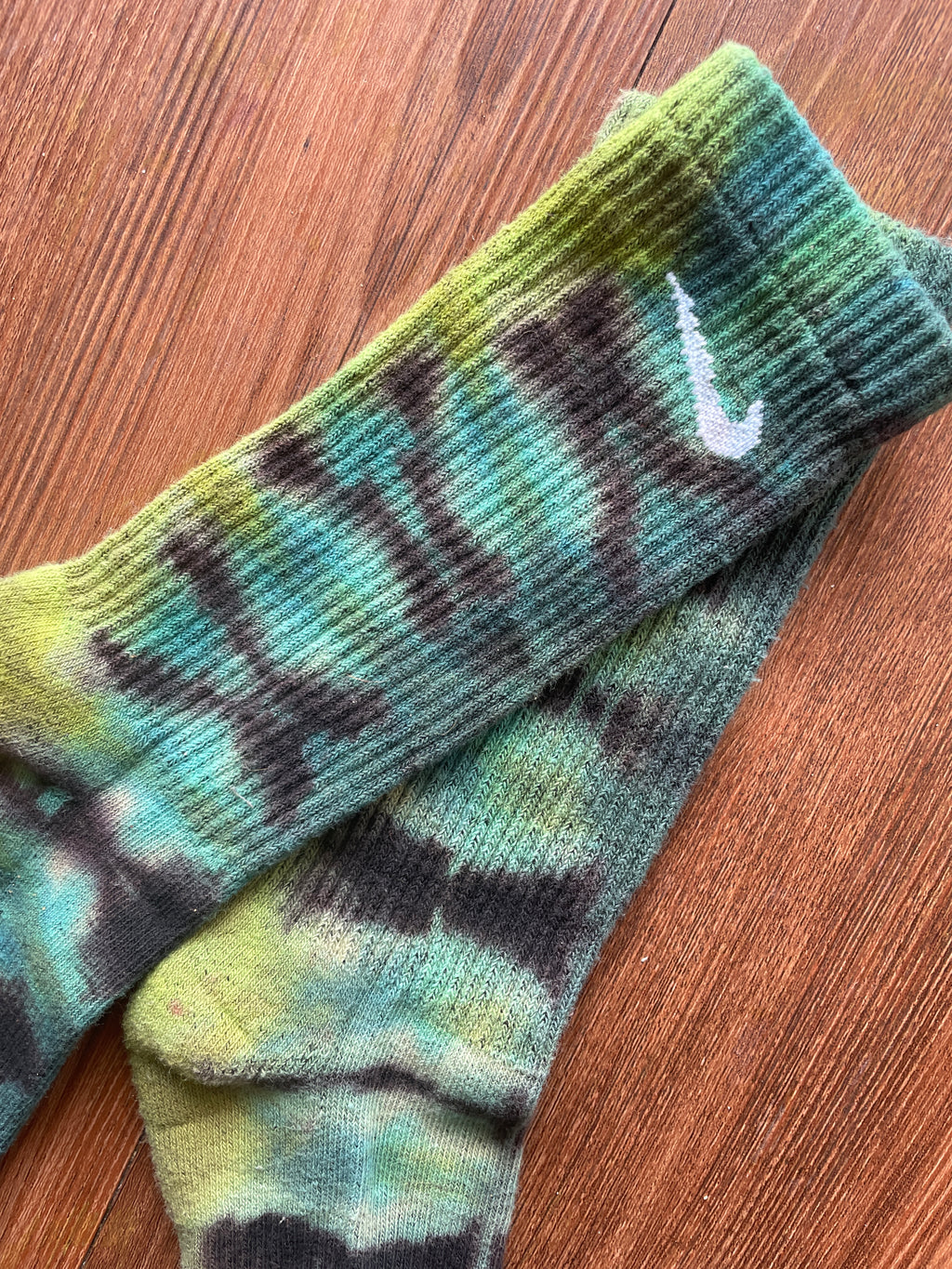 Bright Green, Blue, and Black Reverse Tie Dye Nike Dri-FIT Training Socks - Size Medium (Men's 6-8/Women's 7-10)