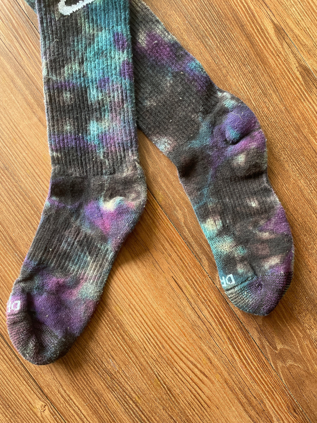 Purple, Blue, and Black Reverse Tie Dye Nike Dri-FIT Training Socks - Size Medium (Men's 6-8/Women's 7-10)