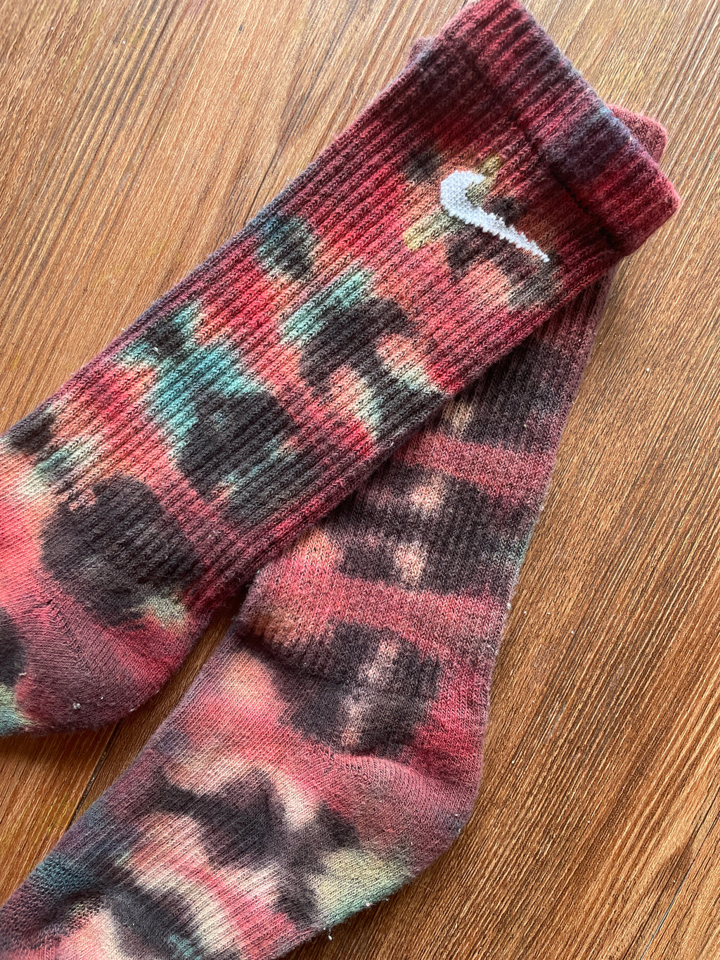 Red, Blue, and Black Reverse Tie Dye Nike Dri-FIT Training Socks - Size Medium (Men's 6-8/Women's 7-10)