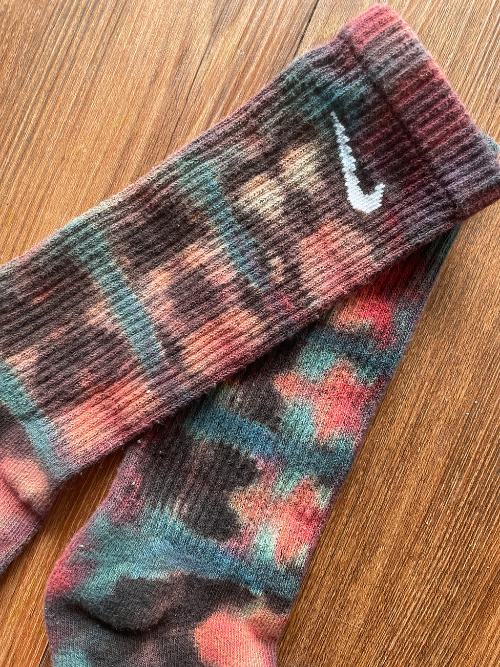 Red, Blue, and Black Reverse Tie Dye Nike Dri-FIT Training Socks - Size Medium (Men's 6-8/Women's 7-10)