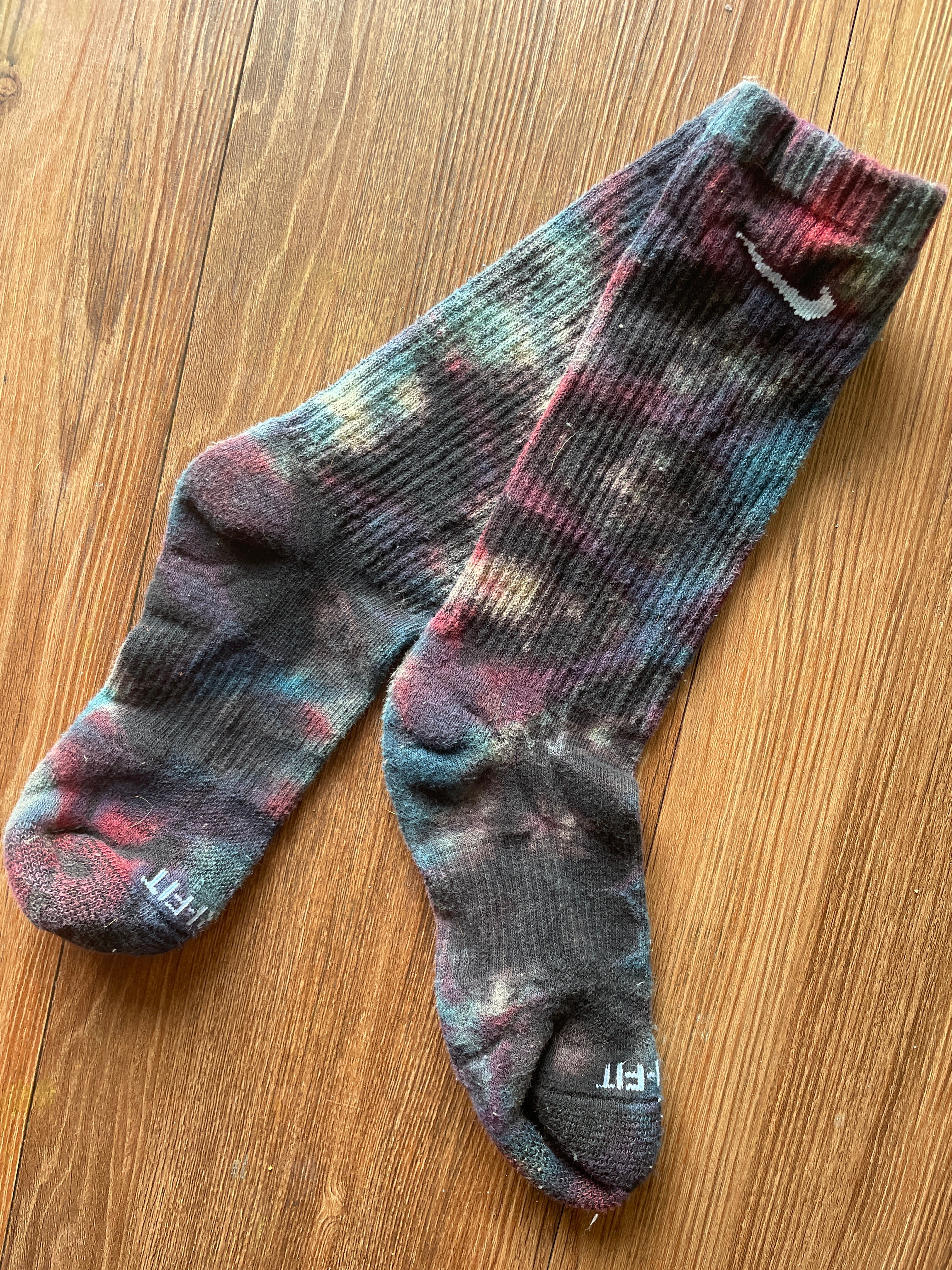 Red, Blue, and Black Reverse Tie Dye Nike Dri-FIT Training Socks - Size Medium (Men's 6-8/Women's 7-10)