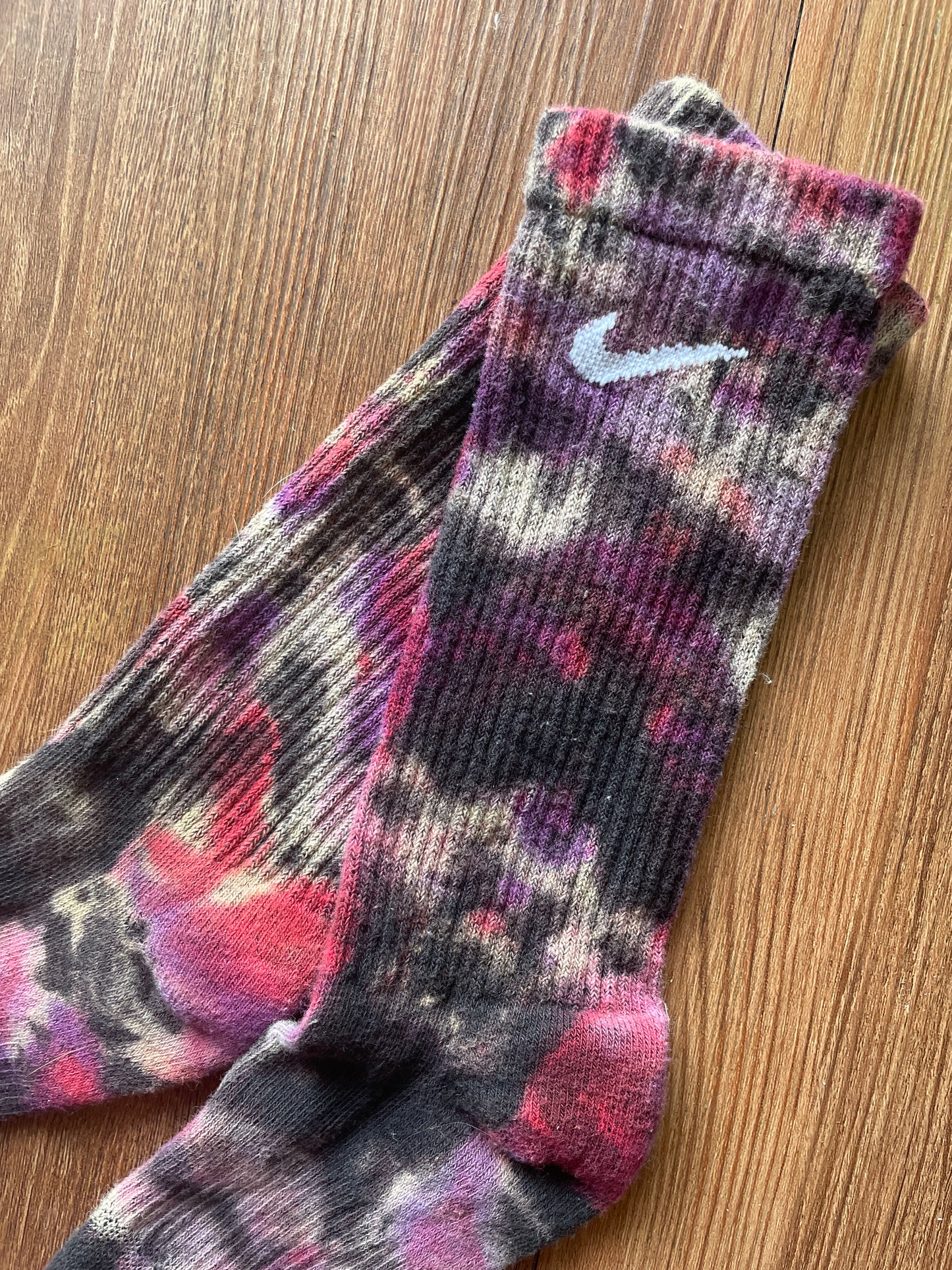 Red, Purple, and Black Reverse Tie Dye Nike Dri-FIT Training Socks - Size Medium (Men's 6-8/Women's 7-10)