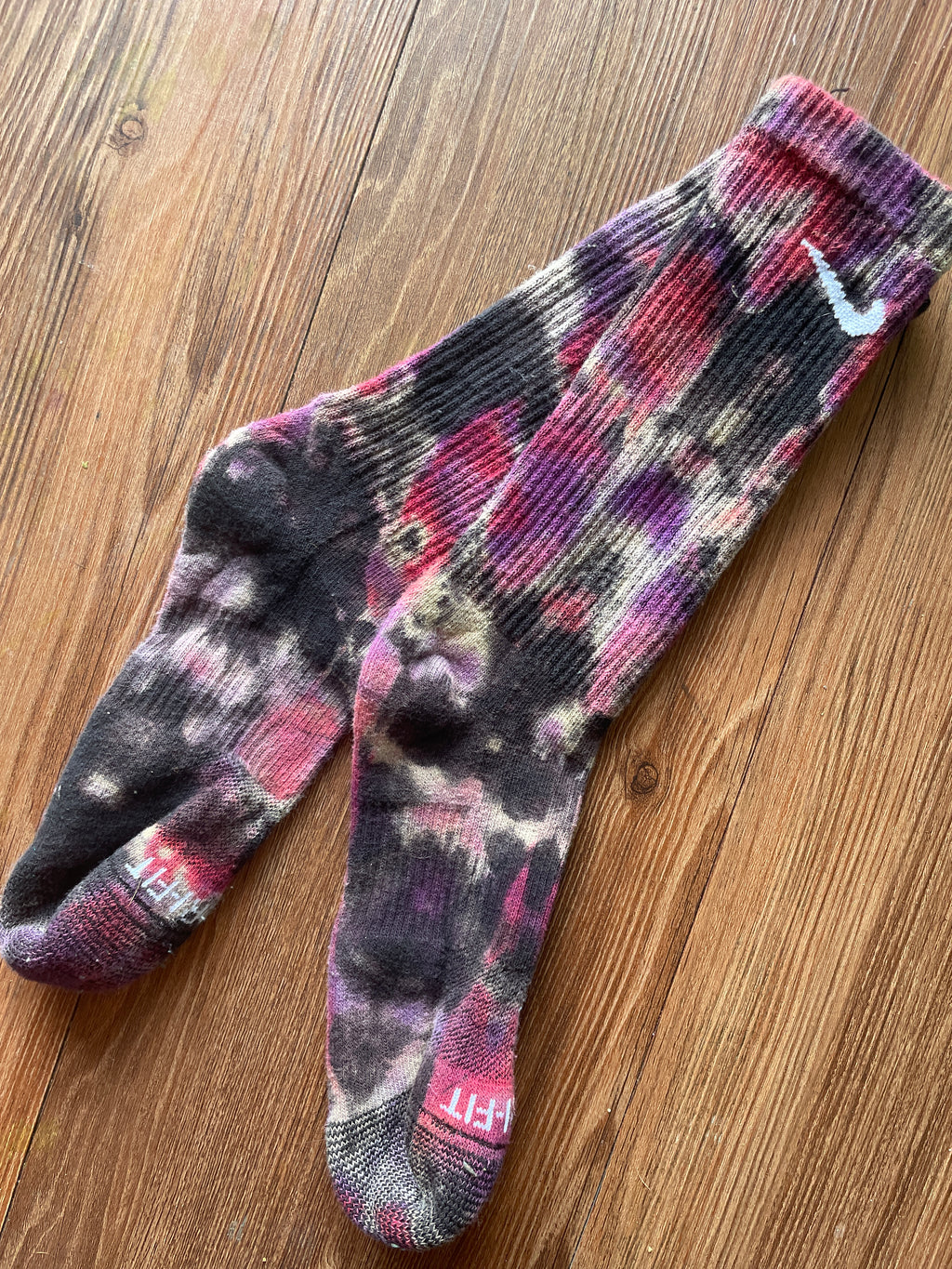 Red, Purple, and Black Reverse Tie Dye Nike Dri-FIT Training Socks - Size Medium (Men's 6-8/Women's 7-10)