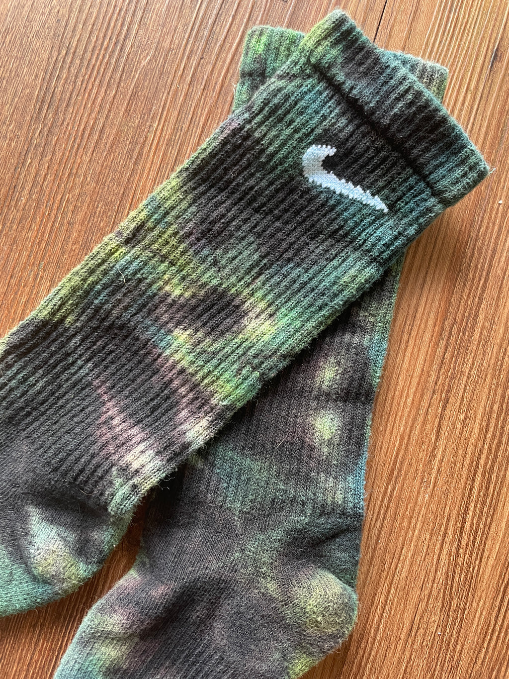 Green and Black Reverse Tie Dye Nike Dri-FIT Training Socks - Size Medium (Men's 6-8/Women's 7-10)