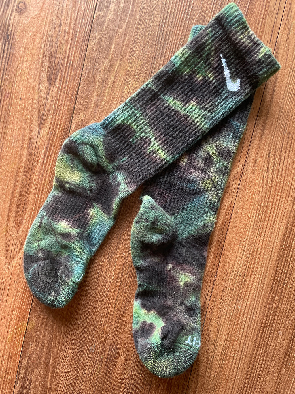 Green and Black Reverse Tie Dye Nike Dri-FIT Training Socks - Size Medium (Men's 6-8/Women's 7-10)