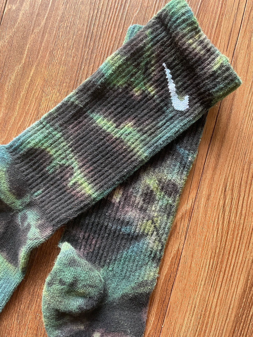 Green and Black Reverse Tie Dye Nike Dri-FIT Training Socks - Size Medium (Men's 6-8/Women's 7-10)